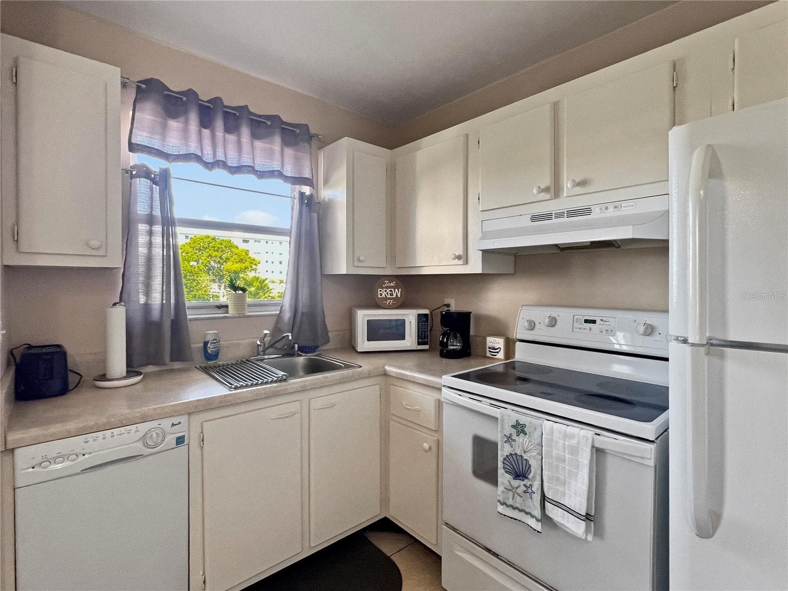 Condominium at 4480 IRONWOOD CIR #217A, BRADENTON, photo 10 of 34