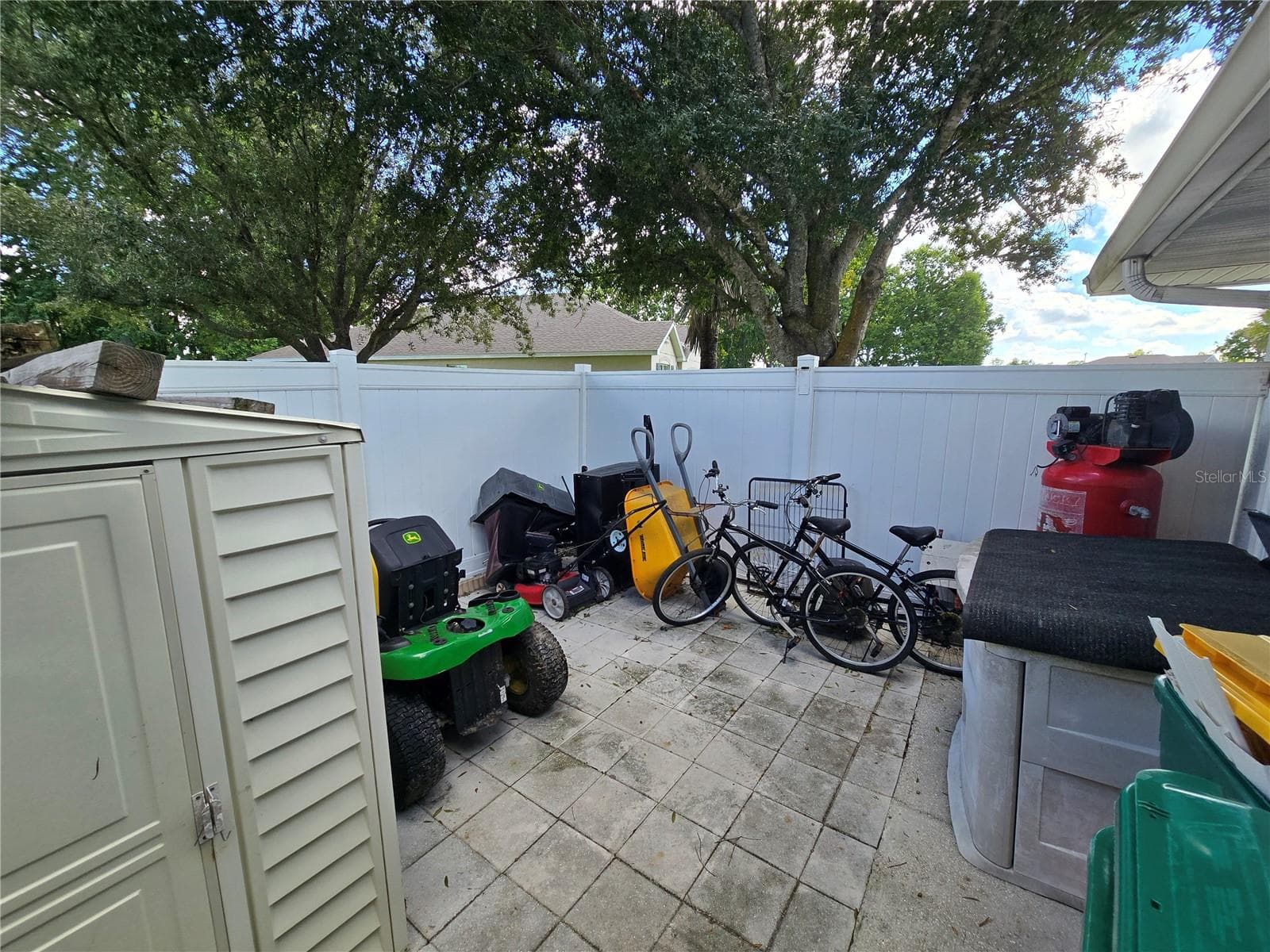 Single Family Residence at 25181 ESMERALDA CT, PUNTA GORDA, photo 27 of 36