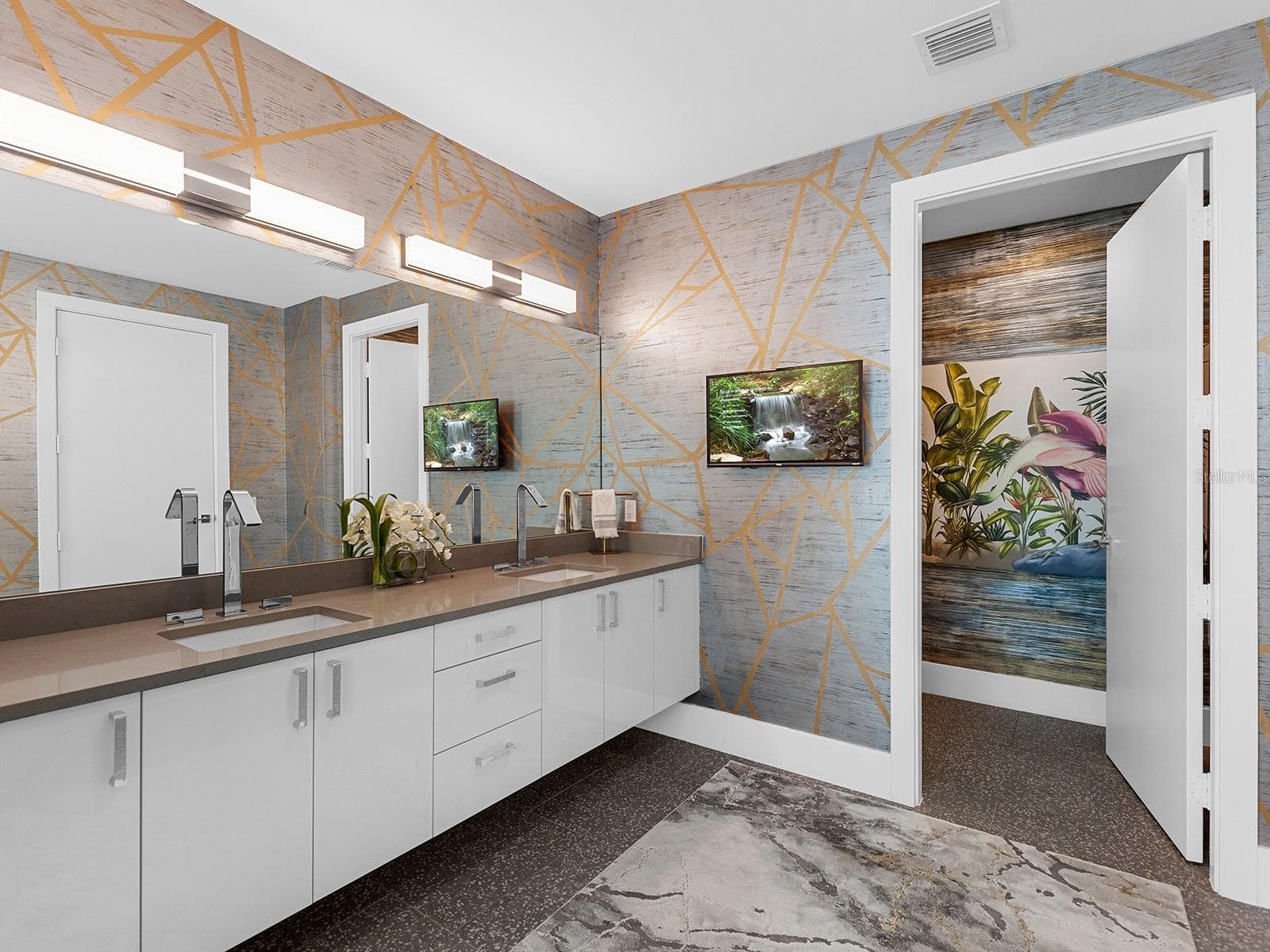 Condominium at 540 N TAMIAMI TRL #1503, SARASOTA, photo 43 of 78