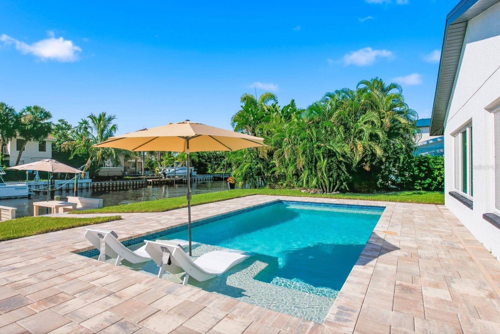 Single Family Residence at 3932 SHORE ACRES BLVD NE, ST PETERSBURG, photo 33 of 44