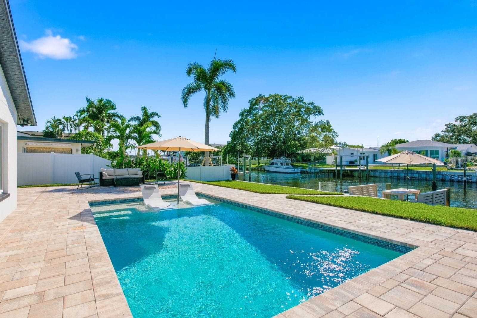 Single Family Residence at 3932 SHORE ACRES BLVD NE, ST PETERSBURG, photo 34 of 44