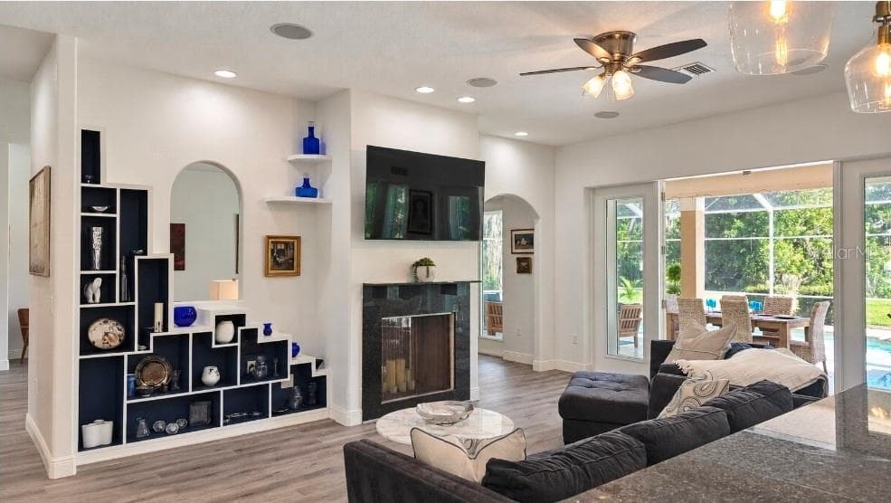 Single Family Residence at 7303 WEEPING WILLOW DR, SARASOTA, photo 6 of 54