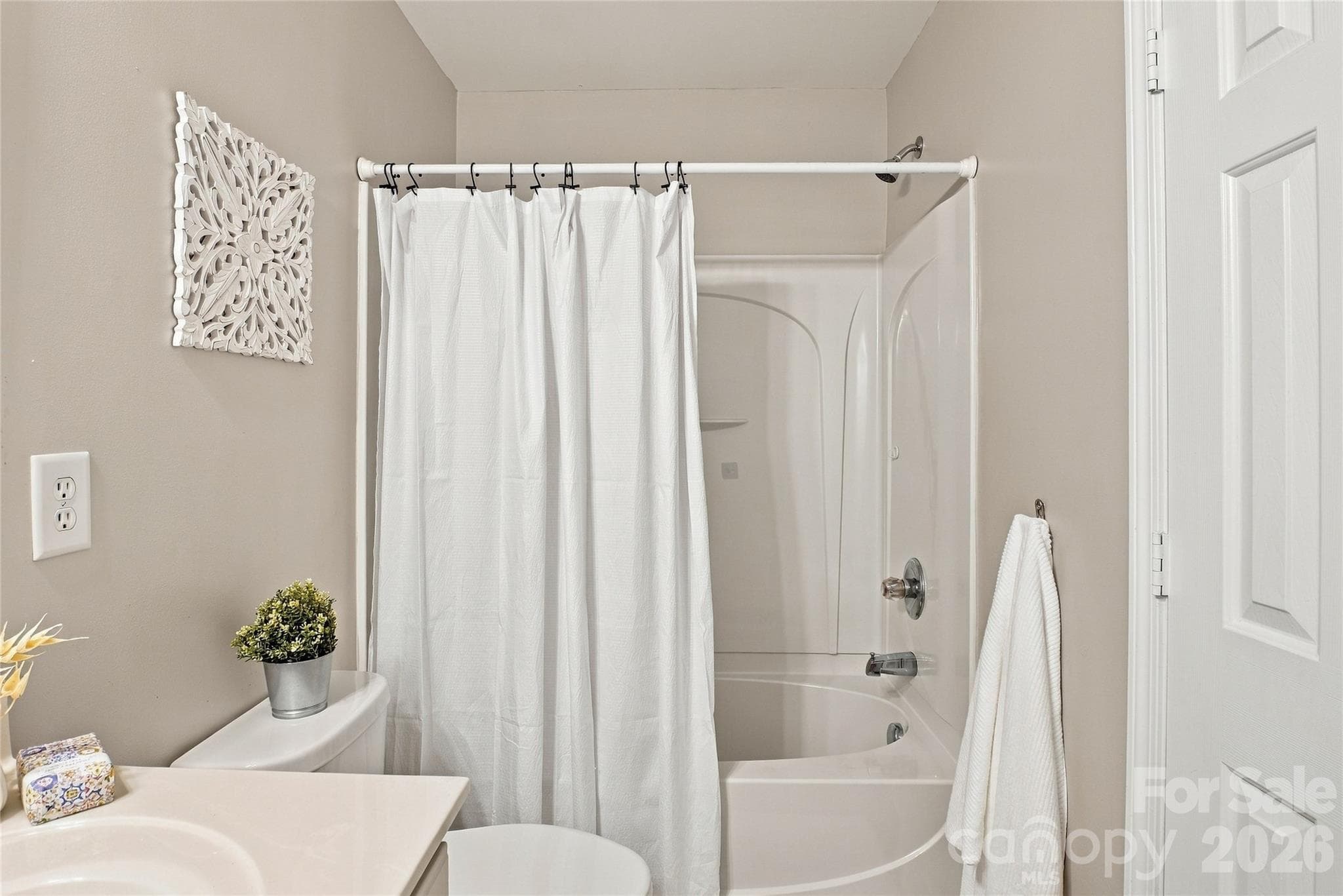 Townhouse at 230 River Clay Road, Fort Mill, photo 32 of 37