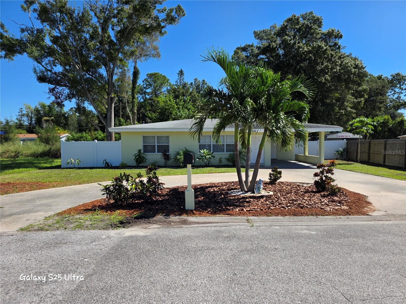 Single Family Residence at 15601 ALMA AVE, CLEARWATER, photo 3 of 32
