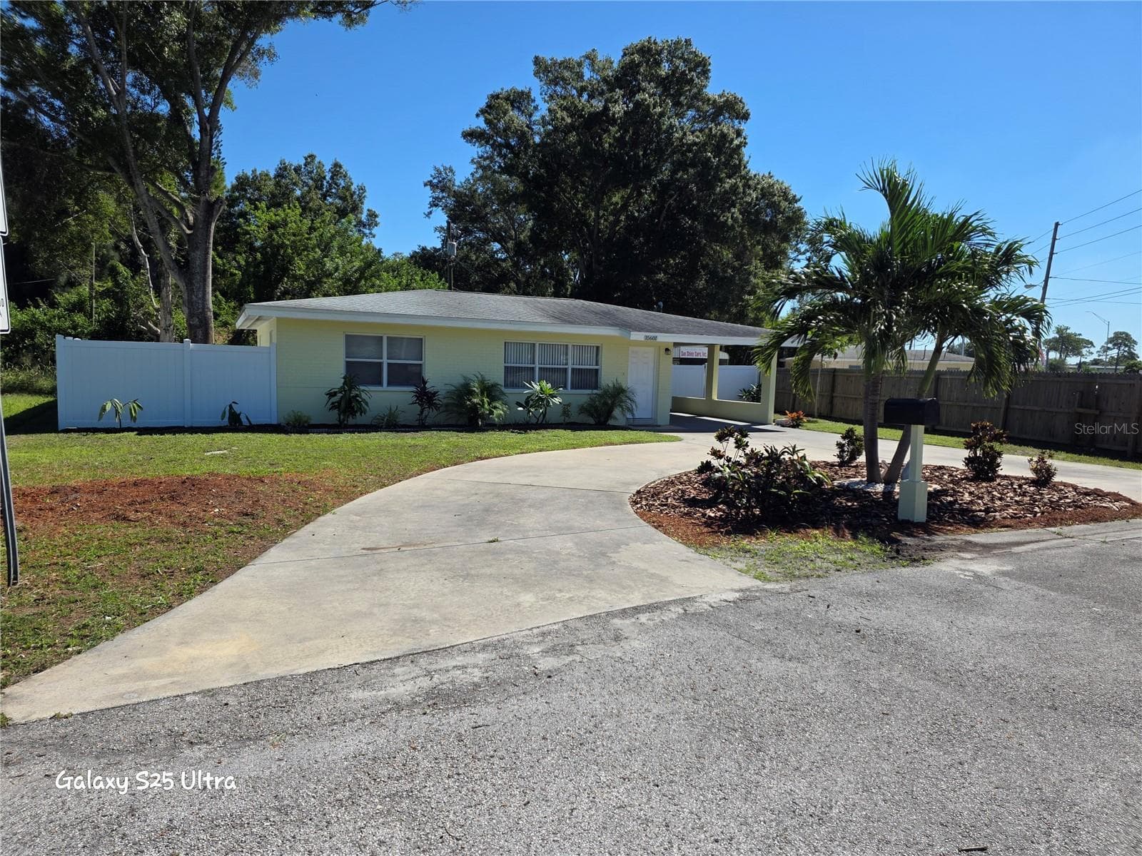Single Family Residence at 15601 ALMA AVE, CLEARWATER, photo 4 of 32