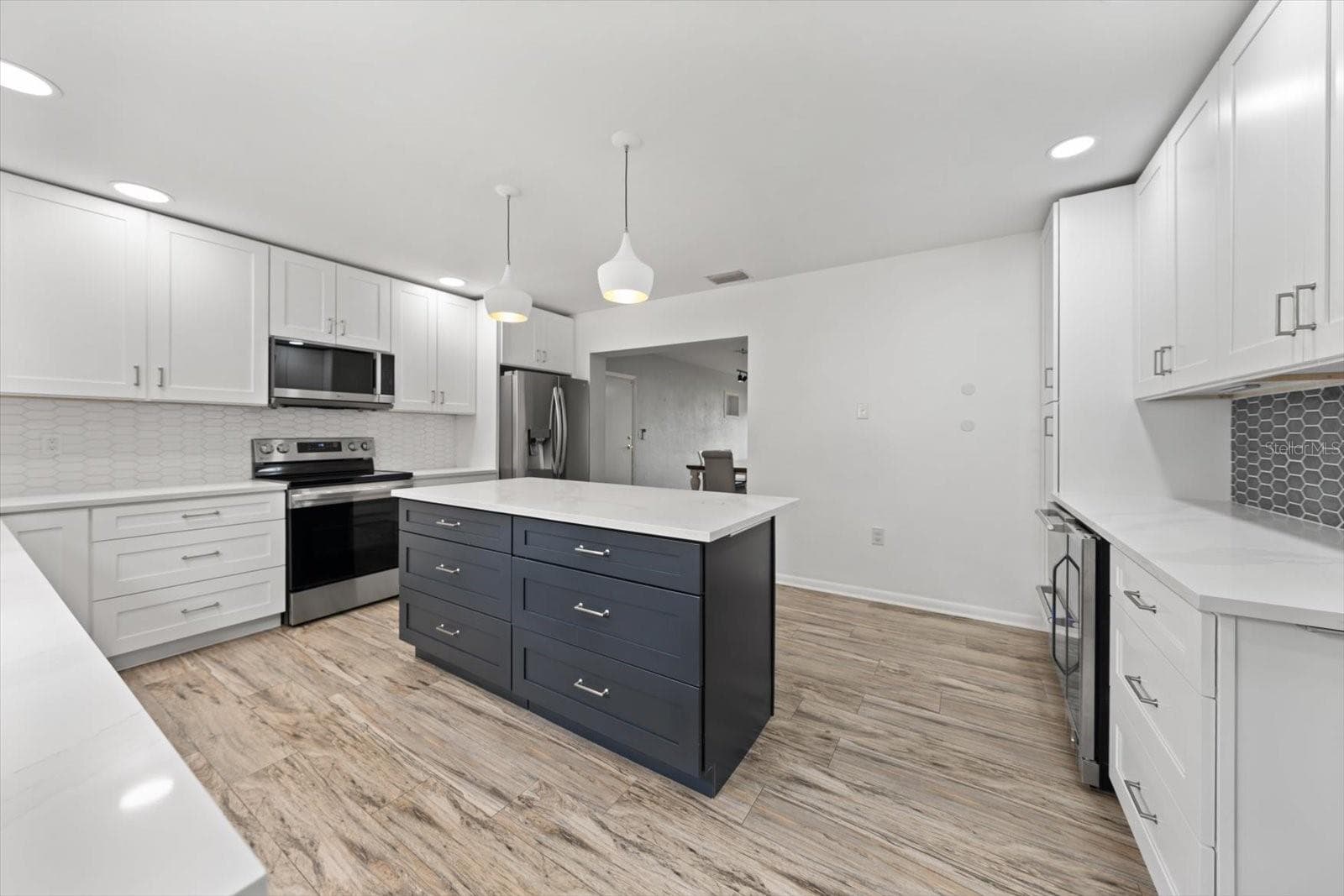 Single Family Residence at 220 UNION ST, DUNEDIN, photo 11 of 26