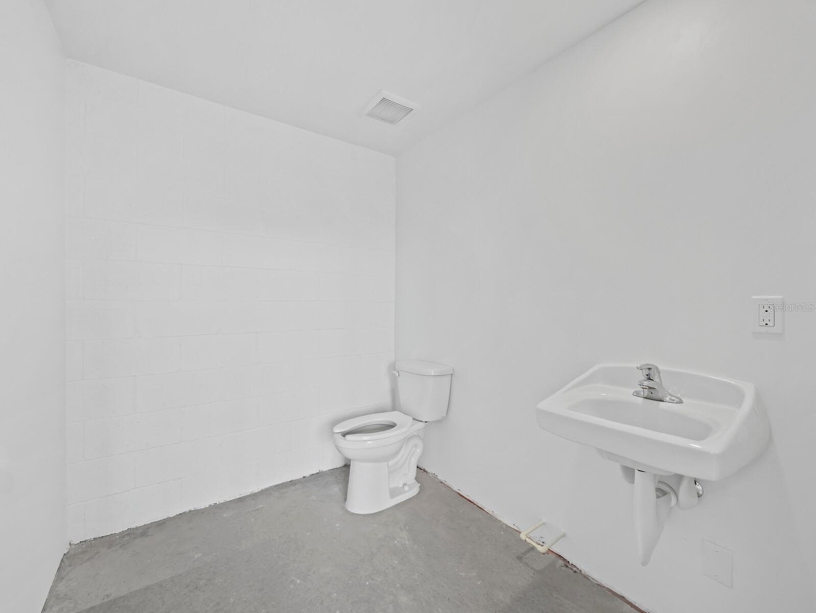 Unit 14 (same size as 23) - 829 57TH ST E #23, BRADENTON