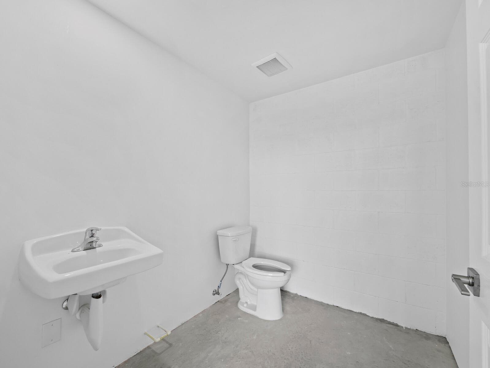 Unit 15(same size as 23) - 829 57TH ST E #23, BRADENTON