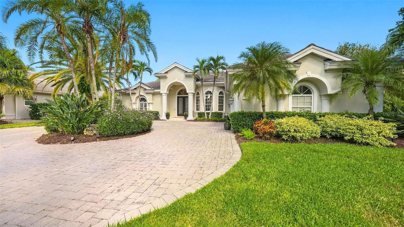 7325 CHATSWORTH CT