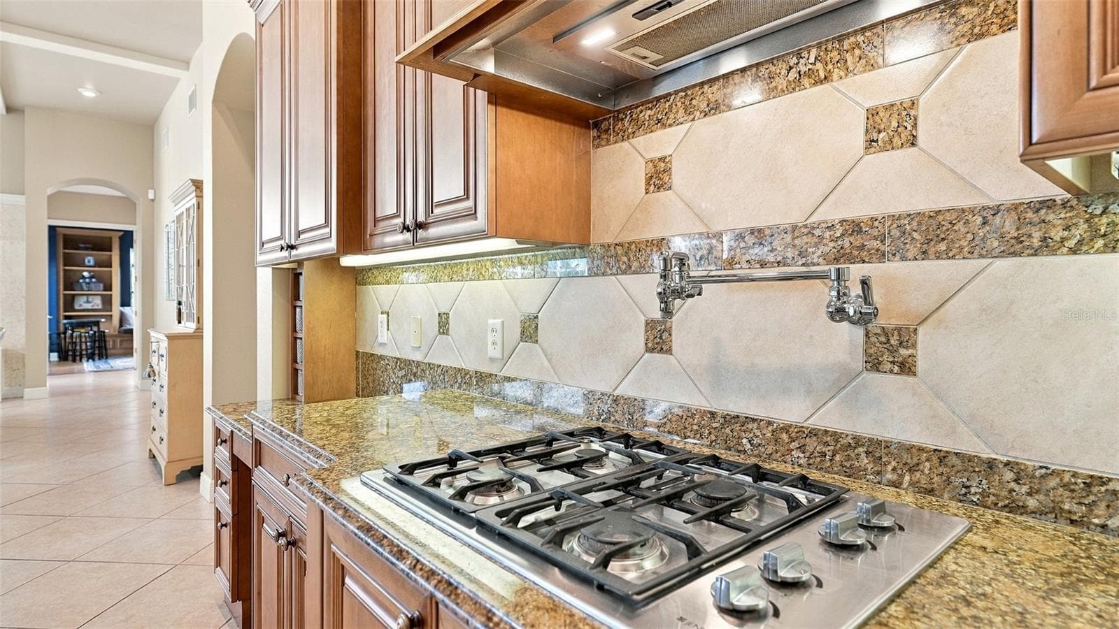 Single Family Residence at 7325 CHATSWORTH CT, UNIVERSITY PARK, photo 13 of 70