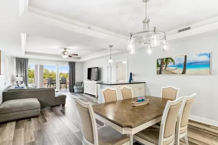 Open dining area - 100 BAYSIDE DR #101, CLEARWATER