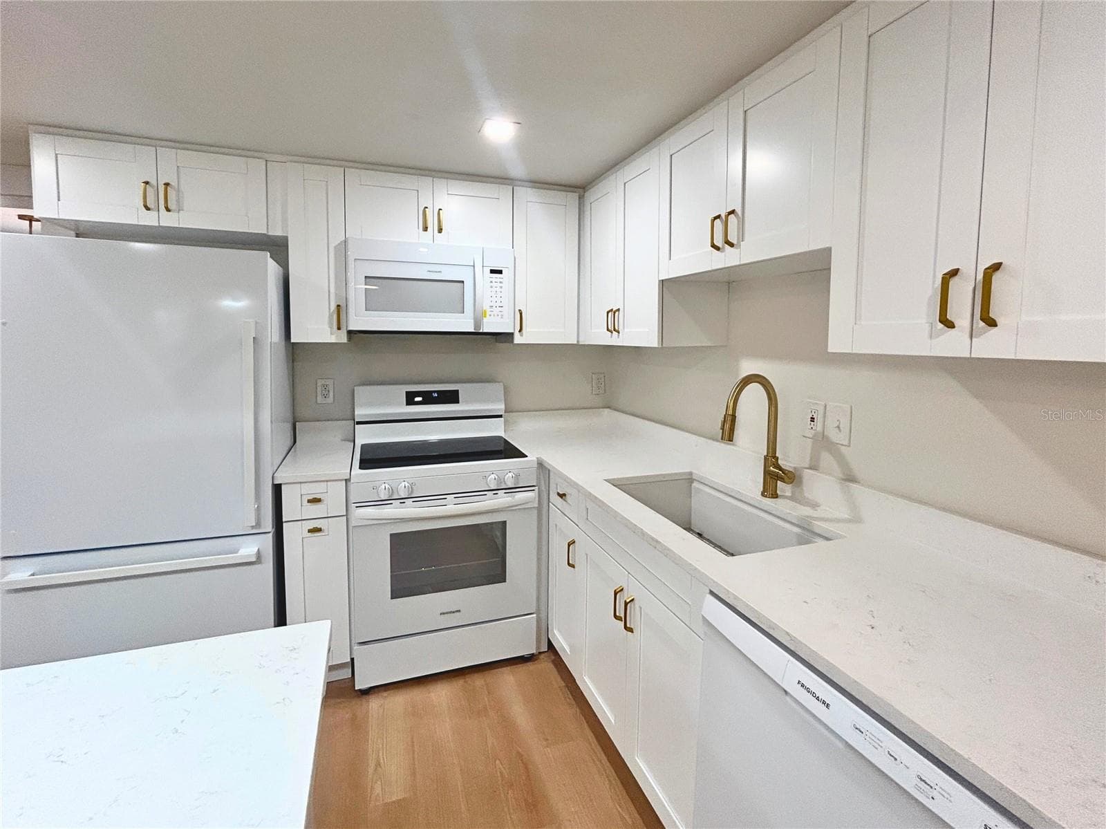 Single Family Residence at 6215 58TH AVE N, ST PETERSBURG, photo 6 of 17