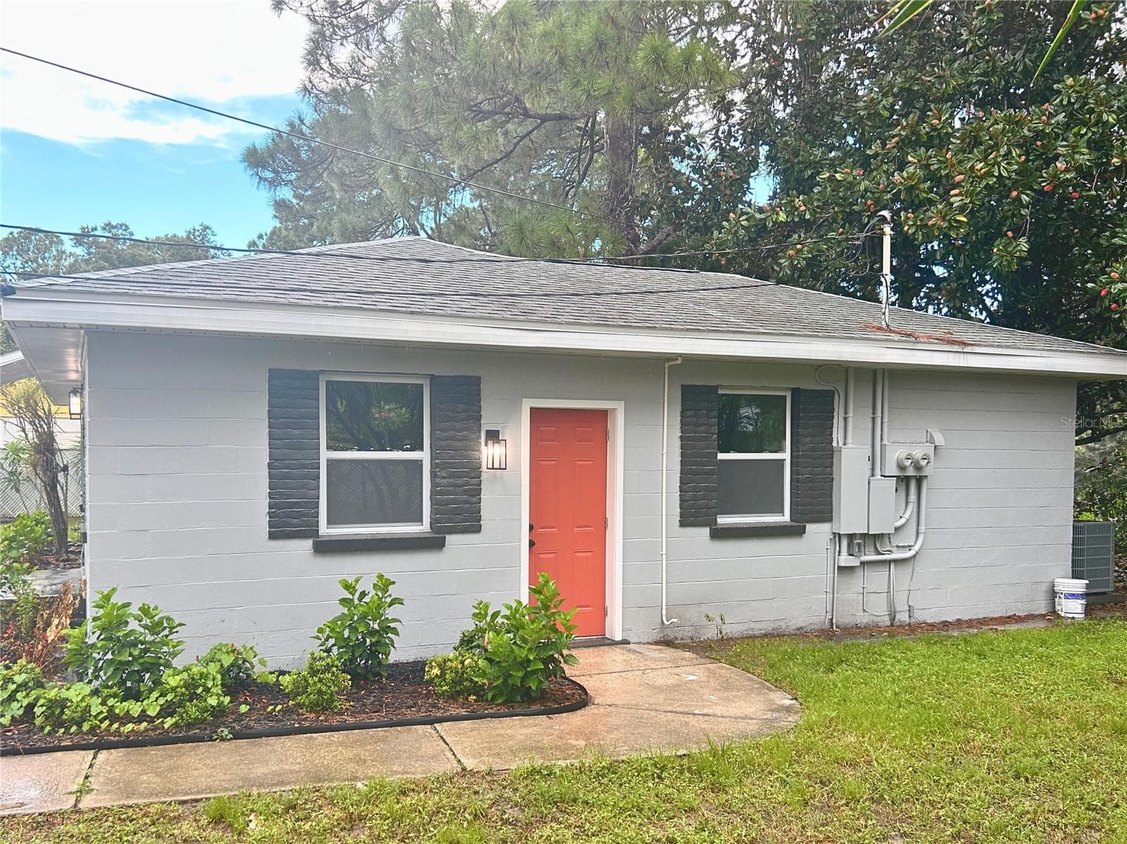 Single Family Residence at 6215 58TH AVE N, ST PETERSBURG, photo 10 of 17