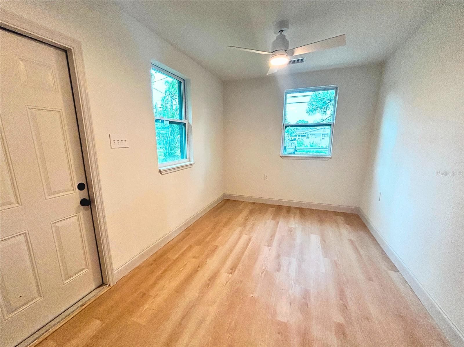 Single Family Residence at 6215 58TH AVE N, ST PETERSBURG, photo 12 of 17