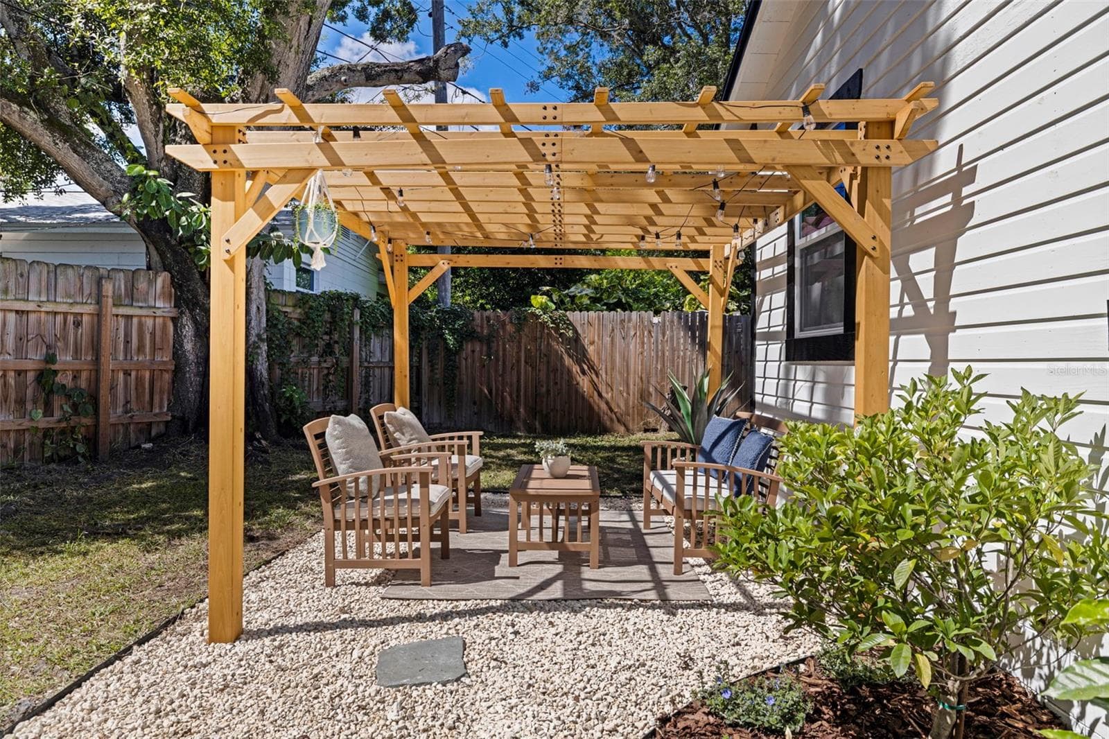 Single Family Residence at 4910 ROSEDALE PL N, ST PETERSBURG, photo 26 of 28