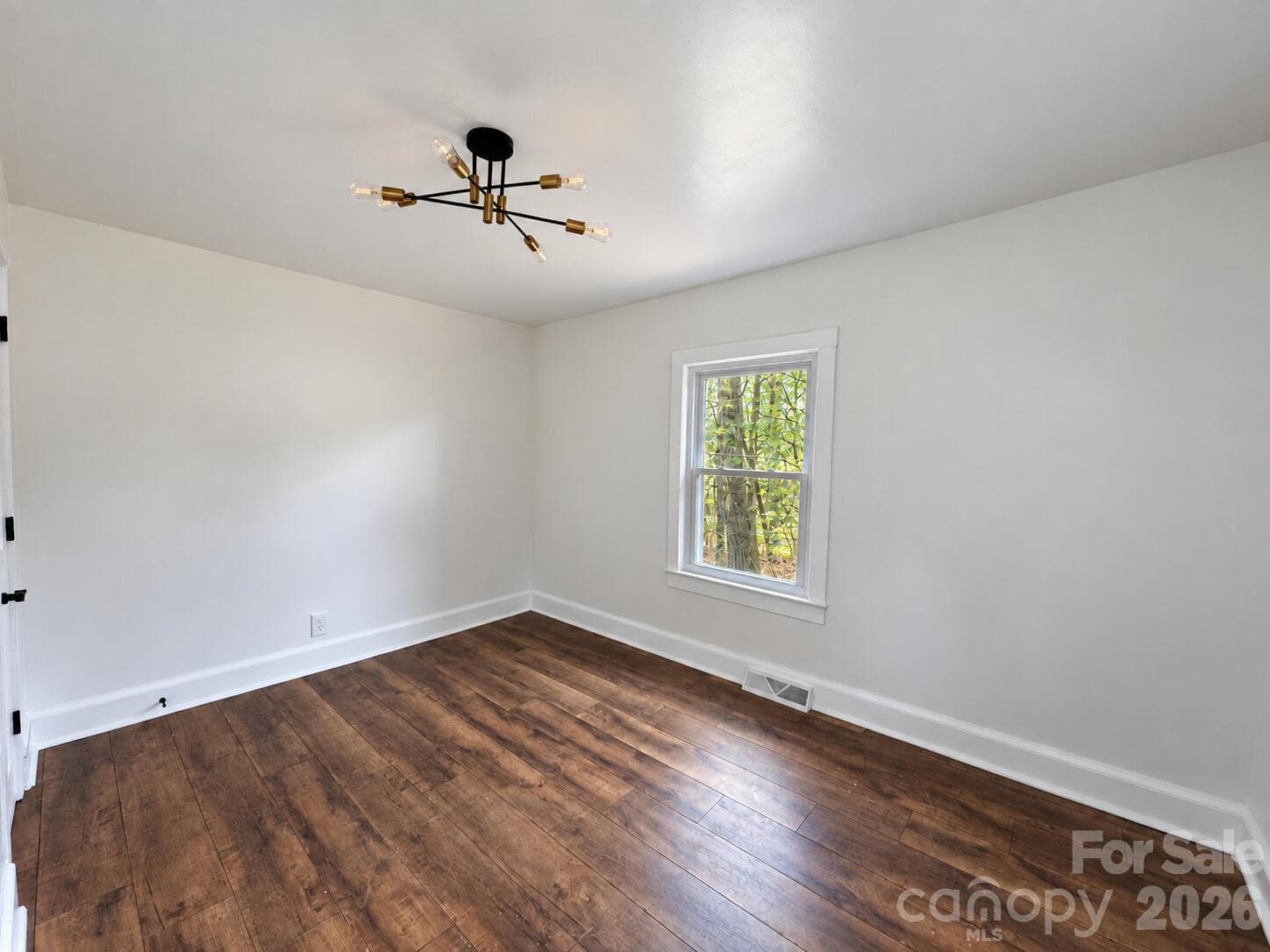 Single Family Residence at 905 Gantt Street, Kings Mountain, photo 7 of 13