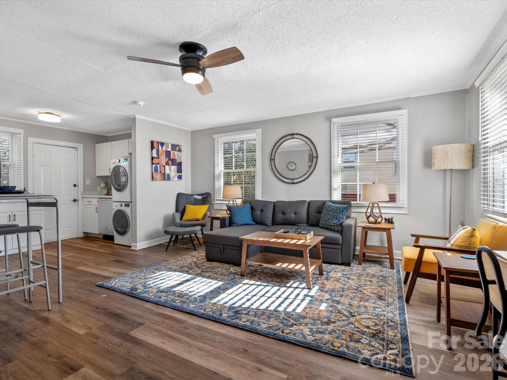 Single Family Residence at 1136 Mona Drive, Charlotte, photo 2 of 26