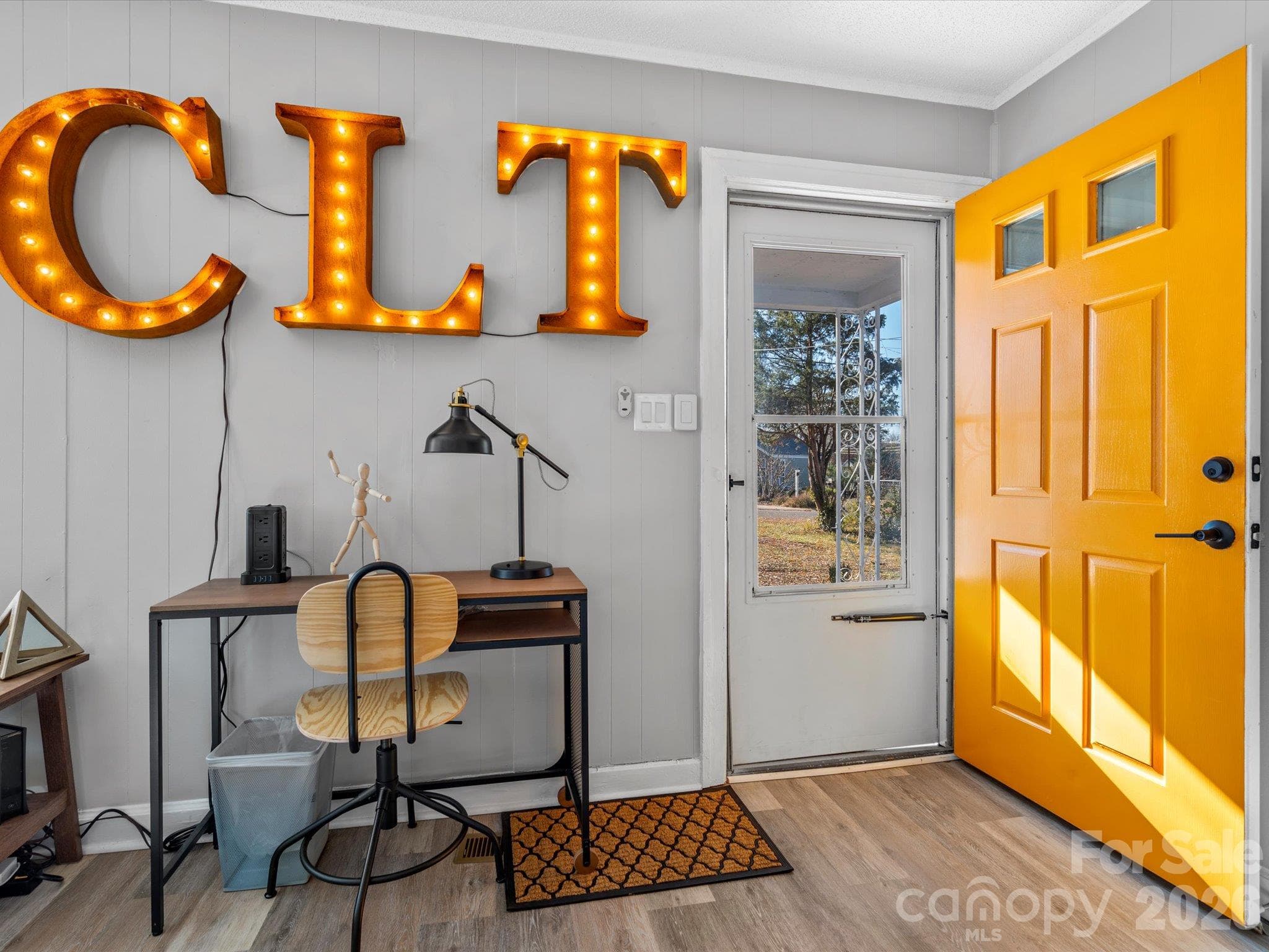 Single Family Residence at 1136 Mona Drive, Charlotte, photo 12 of 26