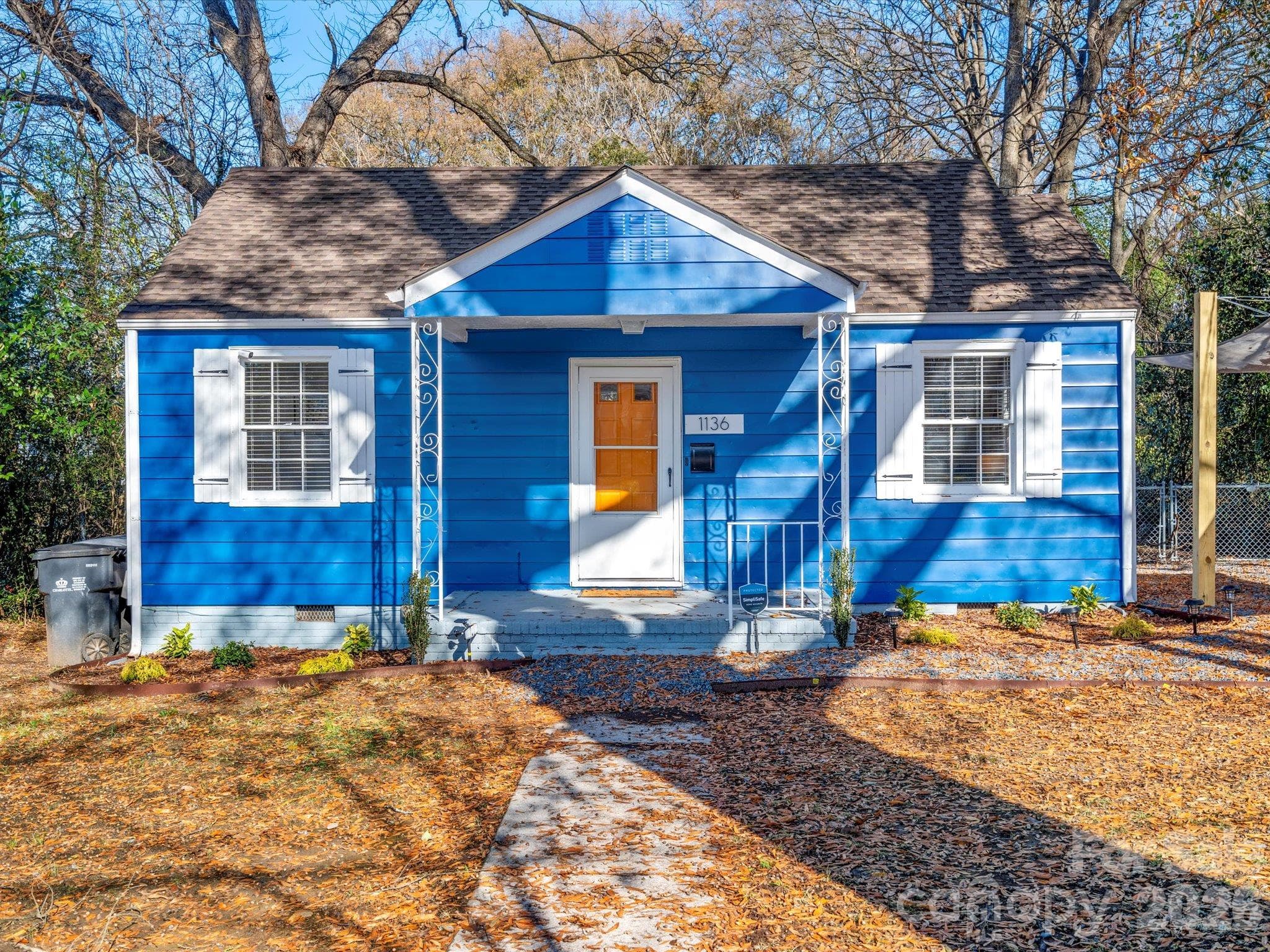 Single Family Residence at 1136 Mona Drive, Charlotte, photo 25 of 26