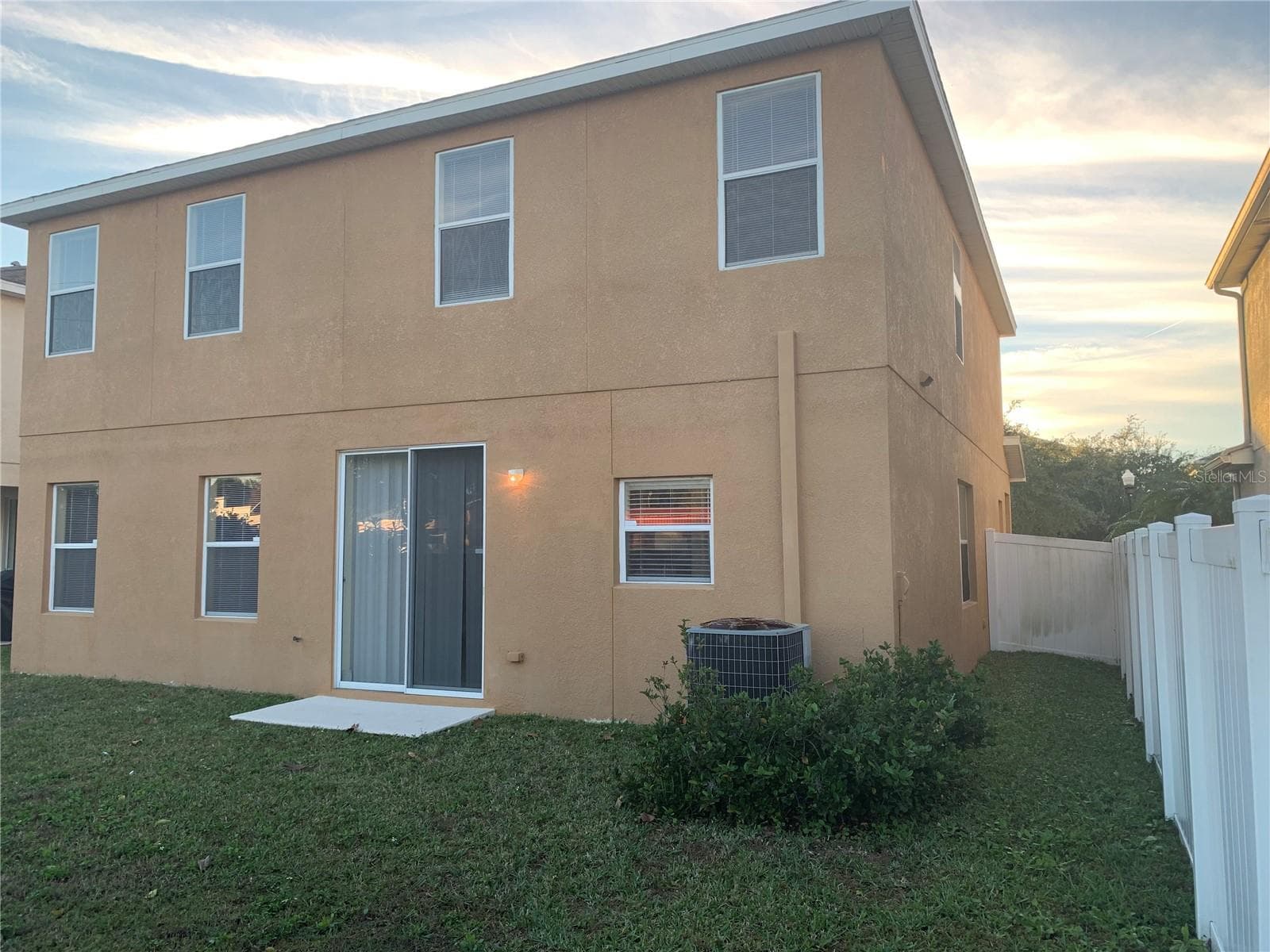Single Family Residence at 8810 CAMERON CREST DR, TAMPA, photo 28 of 31