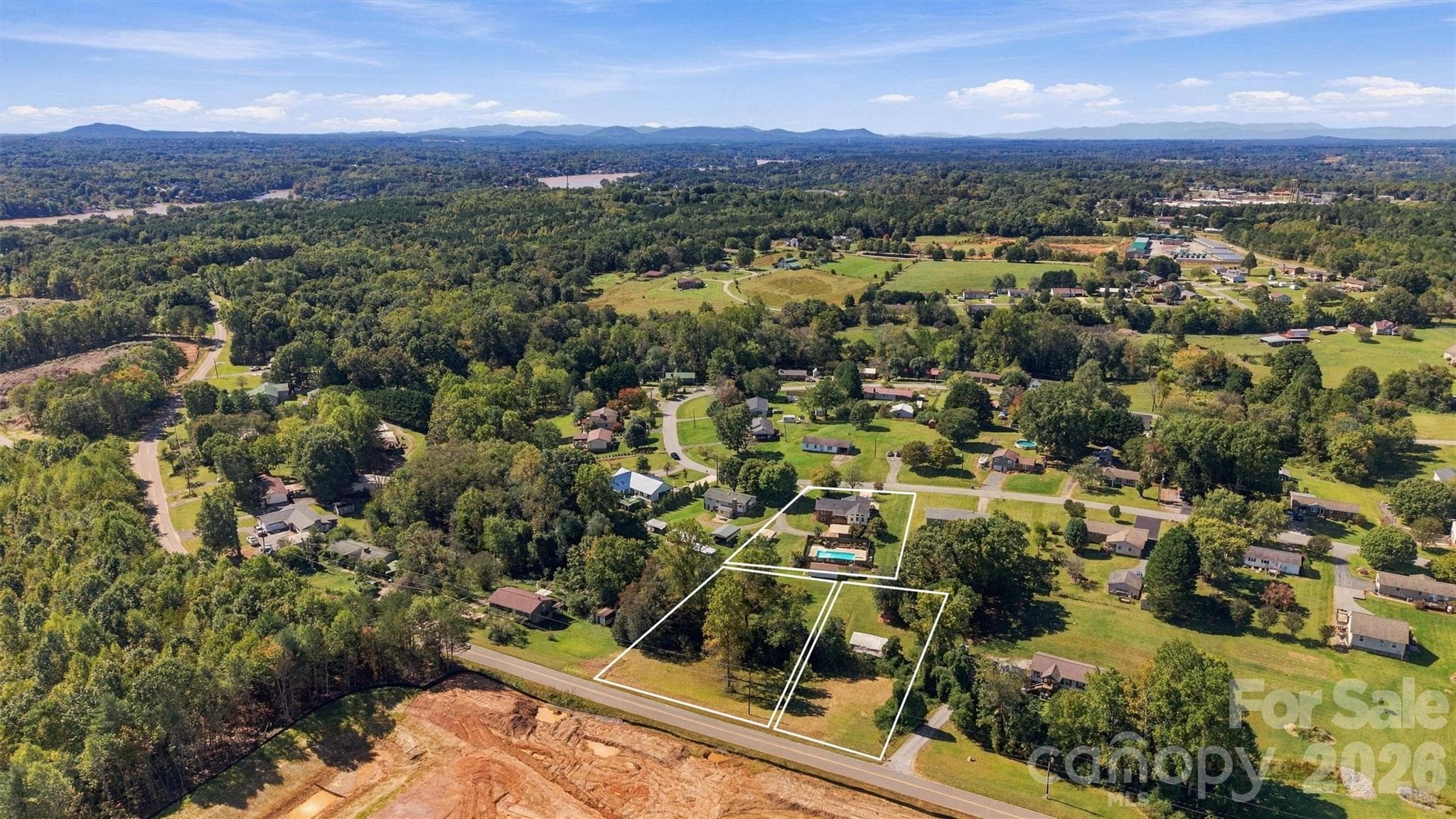 Single Family Residence at 139 Greenlea Circle, Taylorsville, photo 2 of 48