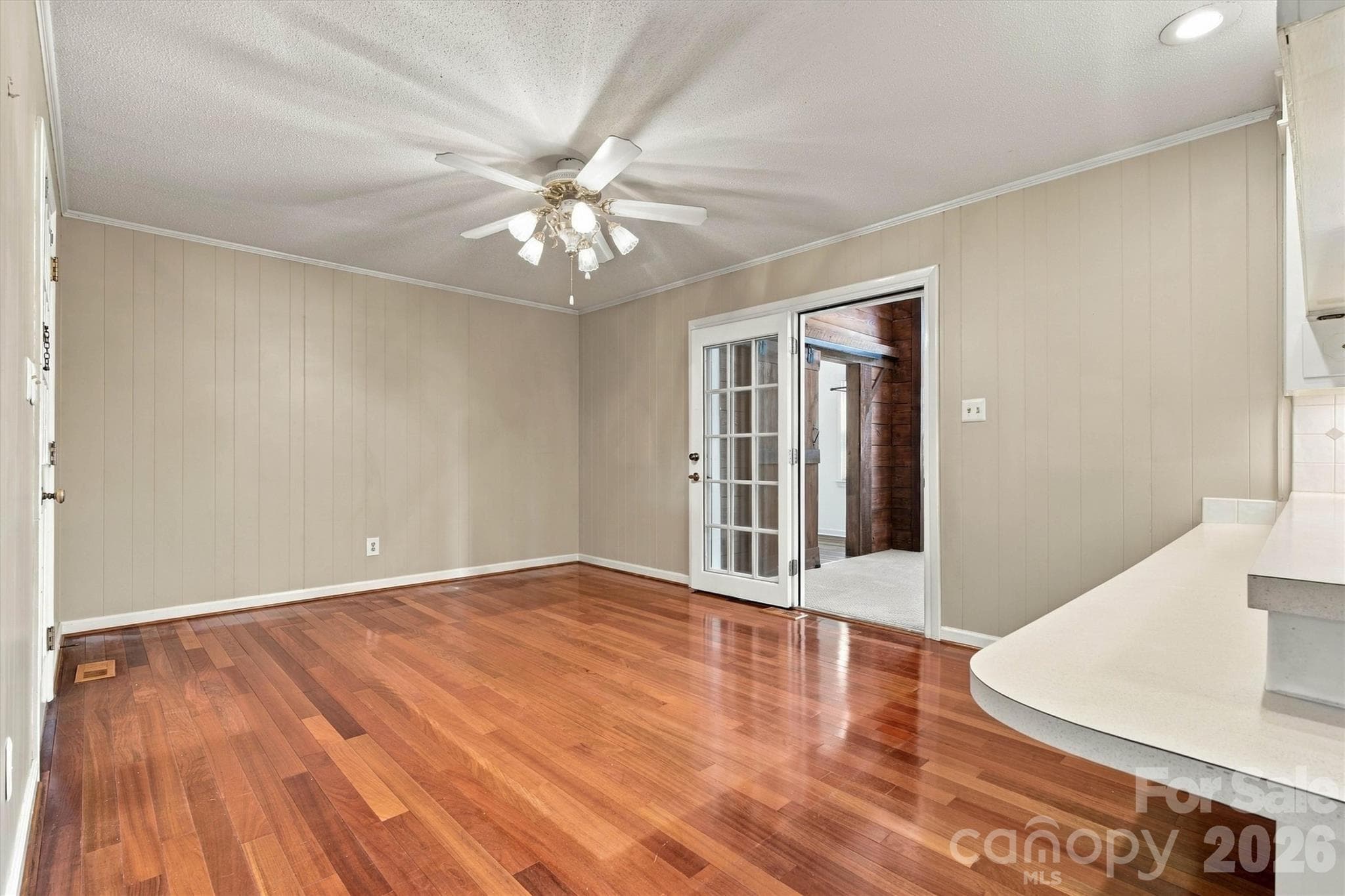 Single Family Residence at 139 Greenlea Circle, Taylorsville, photo 14 of 48