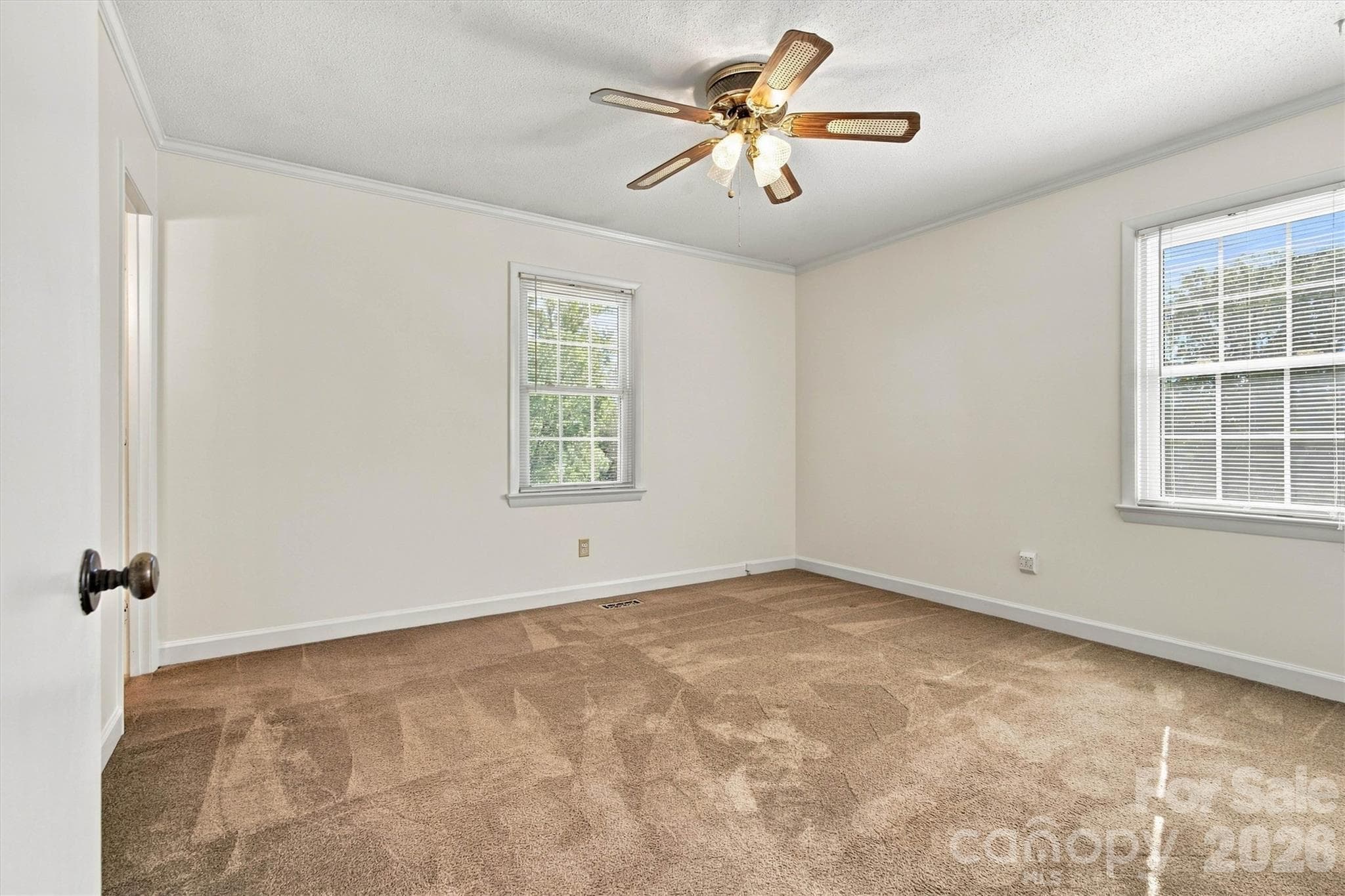 Single Family Residence at 139 Greenlea Circle, Taylorsville, photo 22 of 48