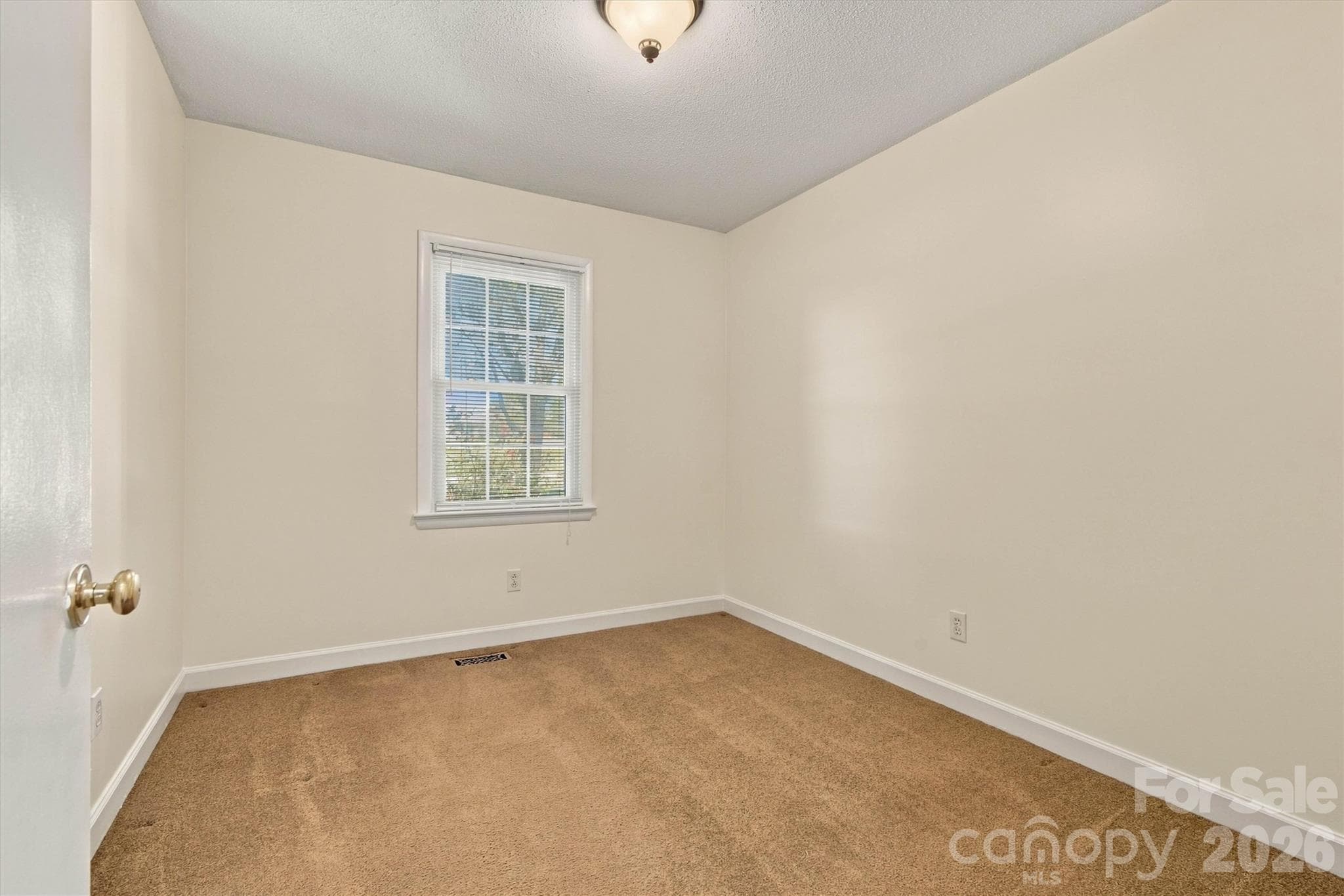 Single Family Residence at 139 Greenlea Circle, Taylorsville, photo 26 of 48