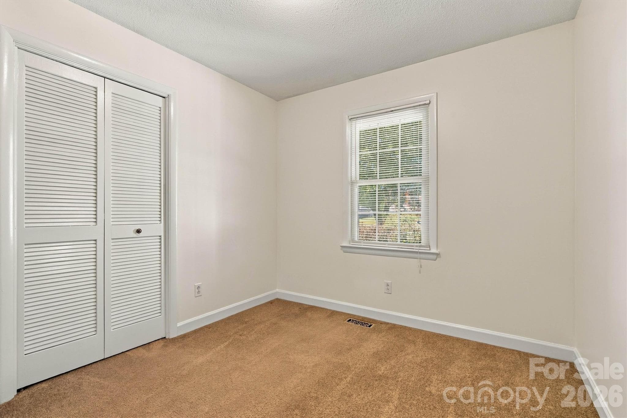 Single Family Residence at 139 Greenlea Circle, Taylorsville, photo 27 of 48
