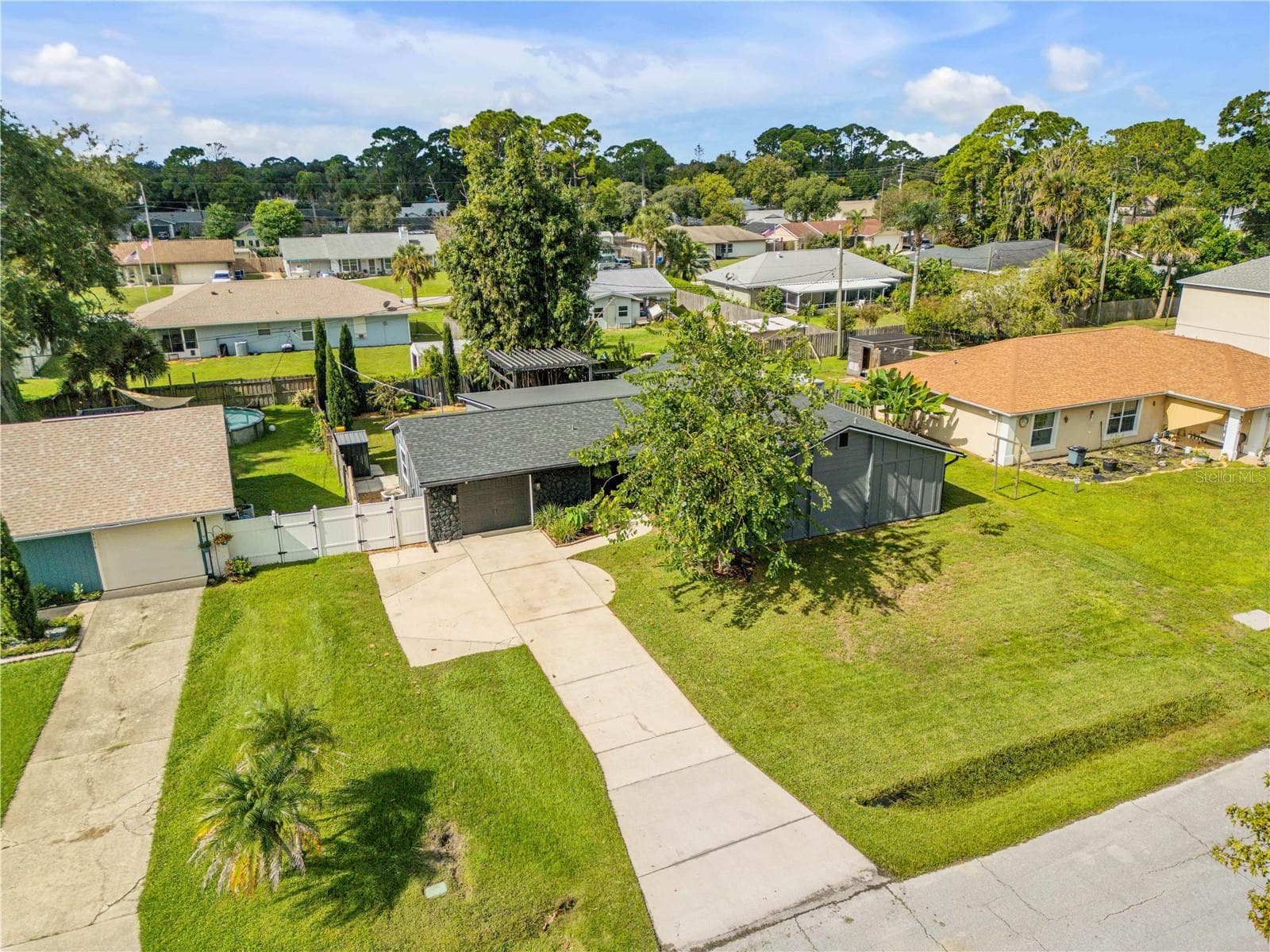 Single Family Residence at 3022 ORANGE TREE DR, EDGEWATER, photo 4 of 60
