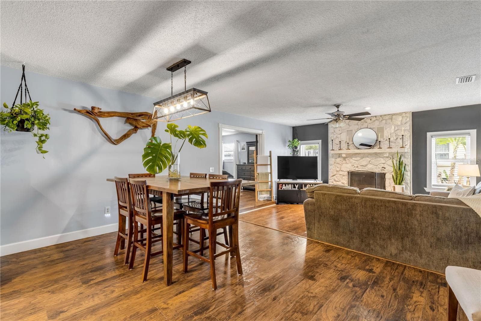 Single Family Residence at 3022 ORANGE TREE DR, EDGEWATER, photo 12 of 60