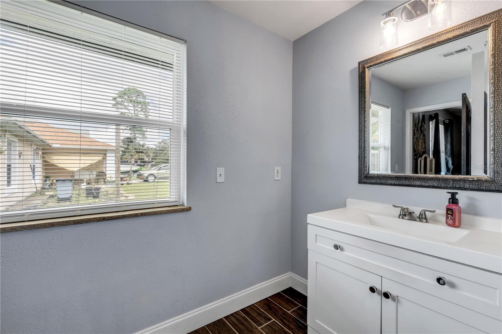 Single Family Residence at 3022 ORANGE TREE DR, EDGEWATER, photo 45 of 60