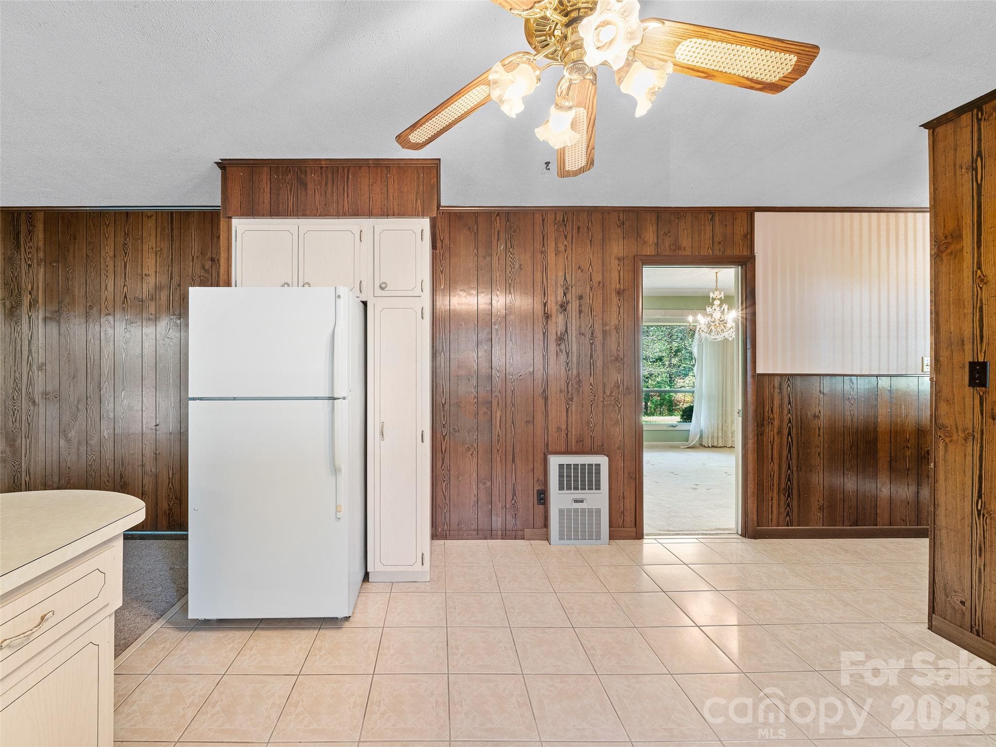 Kitchen - 198 Roland Hill Road, Burnsville