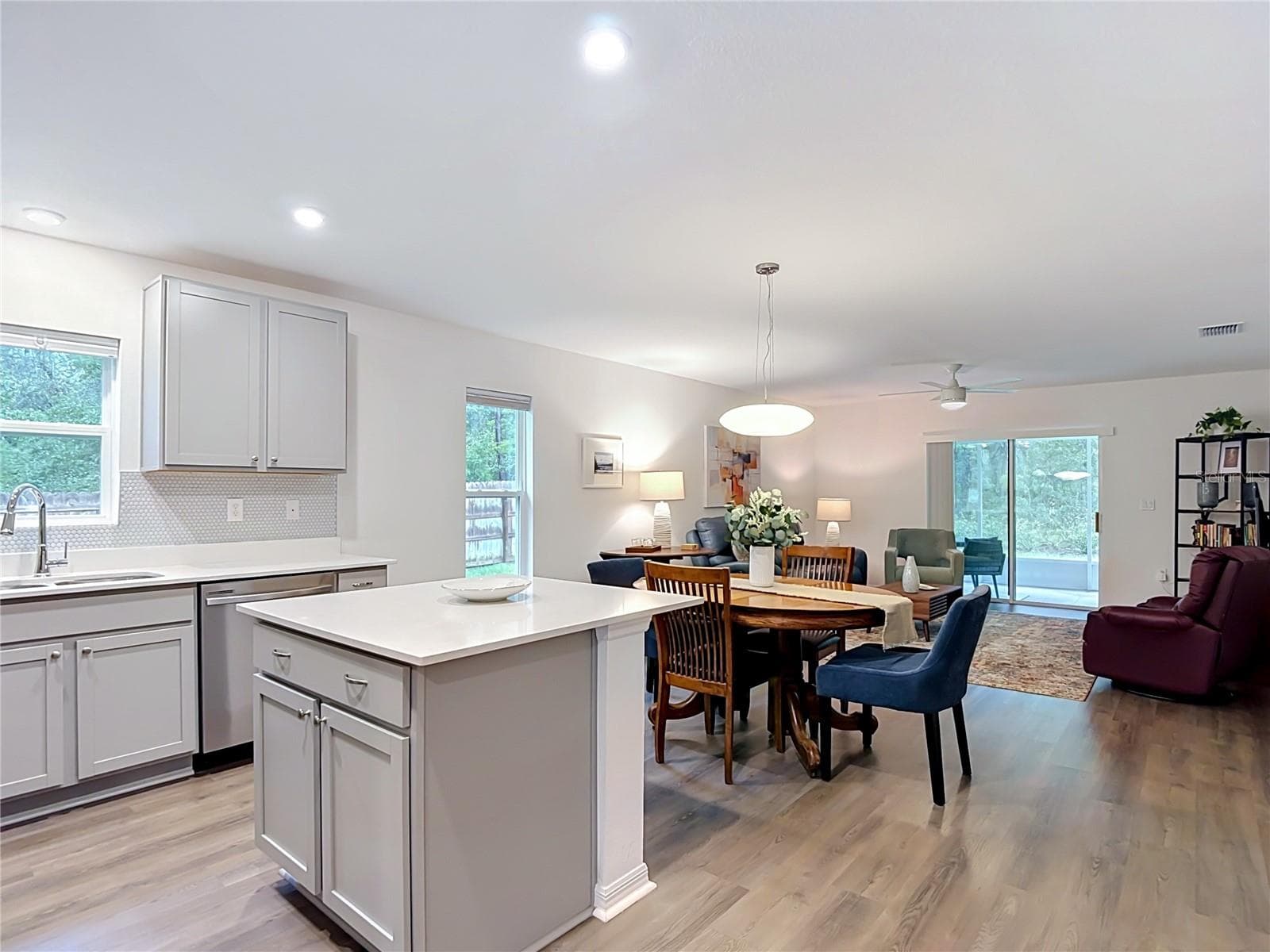 Single Family Residence at 11225 WOOD OWL AVE, WEEKI WACHEE, photo 2 of 27