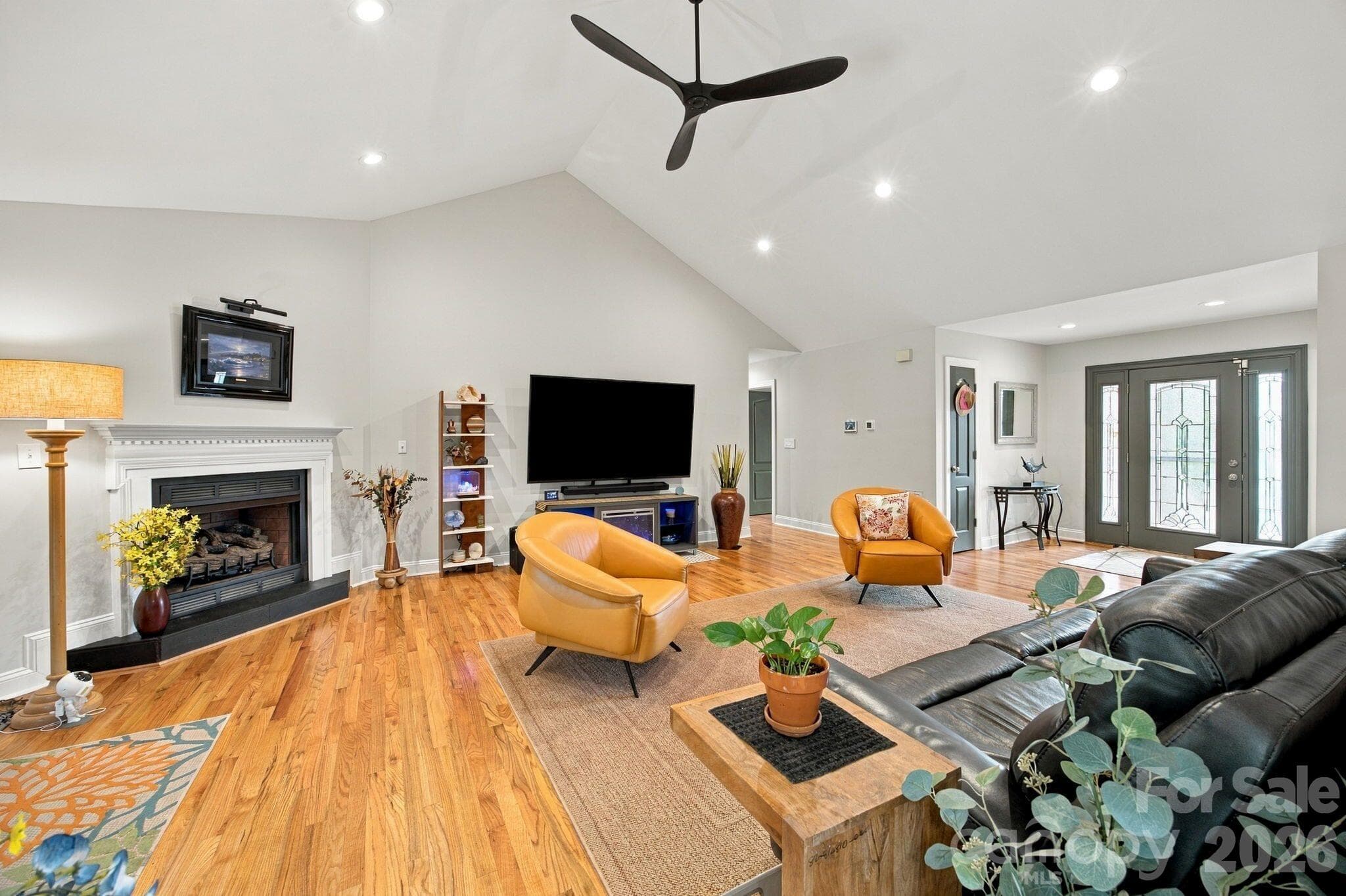 Single Family Residence at 1463 Brookstone Drive, Hickory, photo 12 of 48