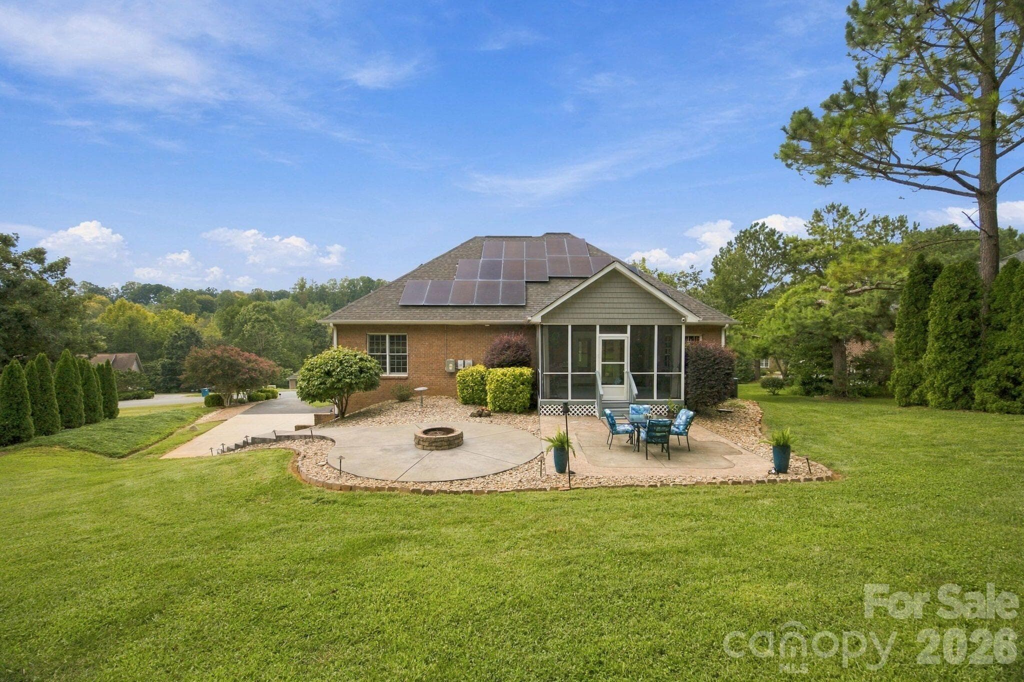 Single Family Residence at 1463 Brookstone Drive, Hickory, photo 32 of 48
