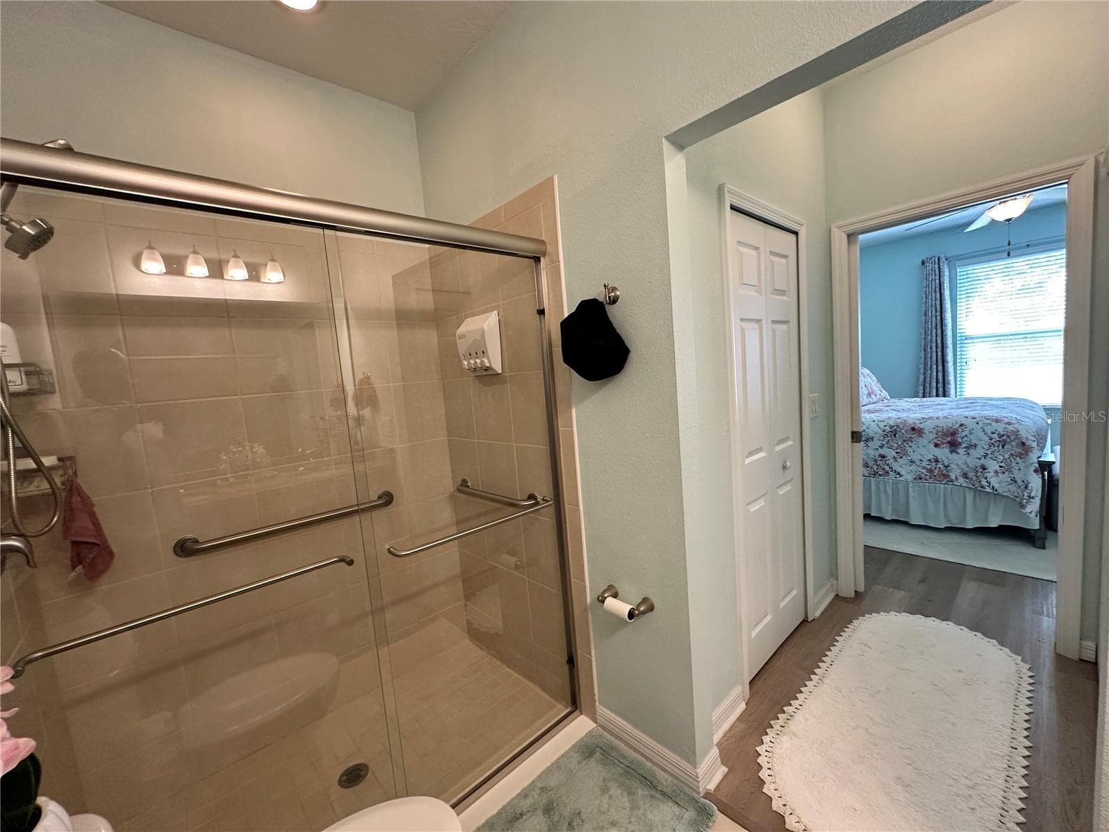 Main Bathroom - 26942 WHITE PLAINS WAY, LEESBURG