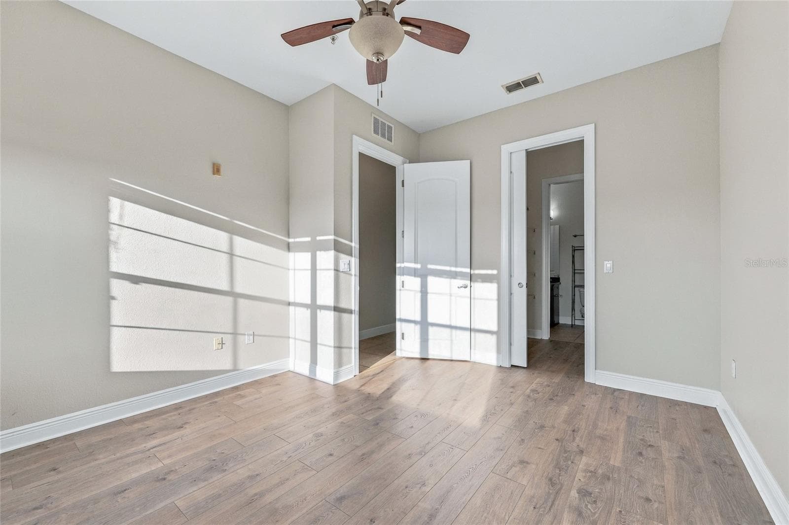 Condominium at 230 SW 2ND AVE #404, GAINESVILLE, photo 16 of 32
