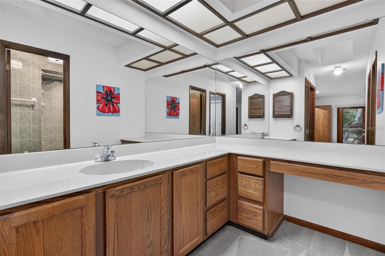 Primary bathroom - 3300 MEADOW VIEW LN, PALM HARBOR