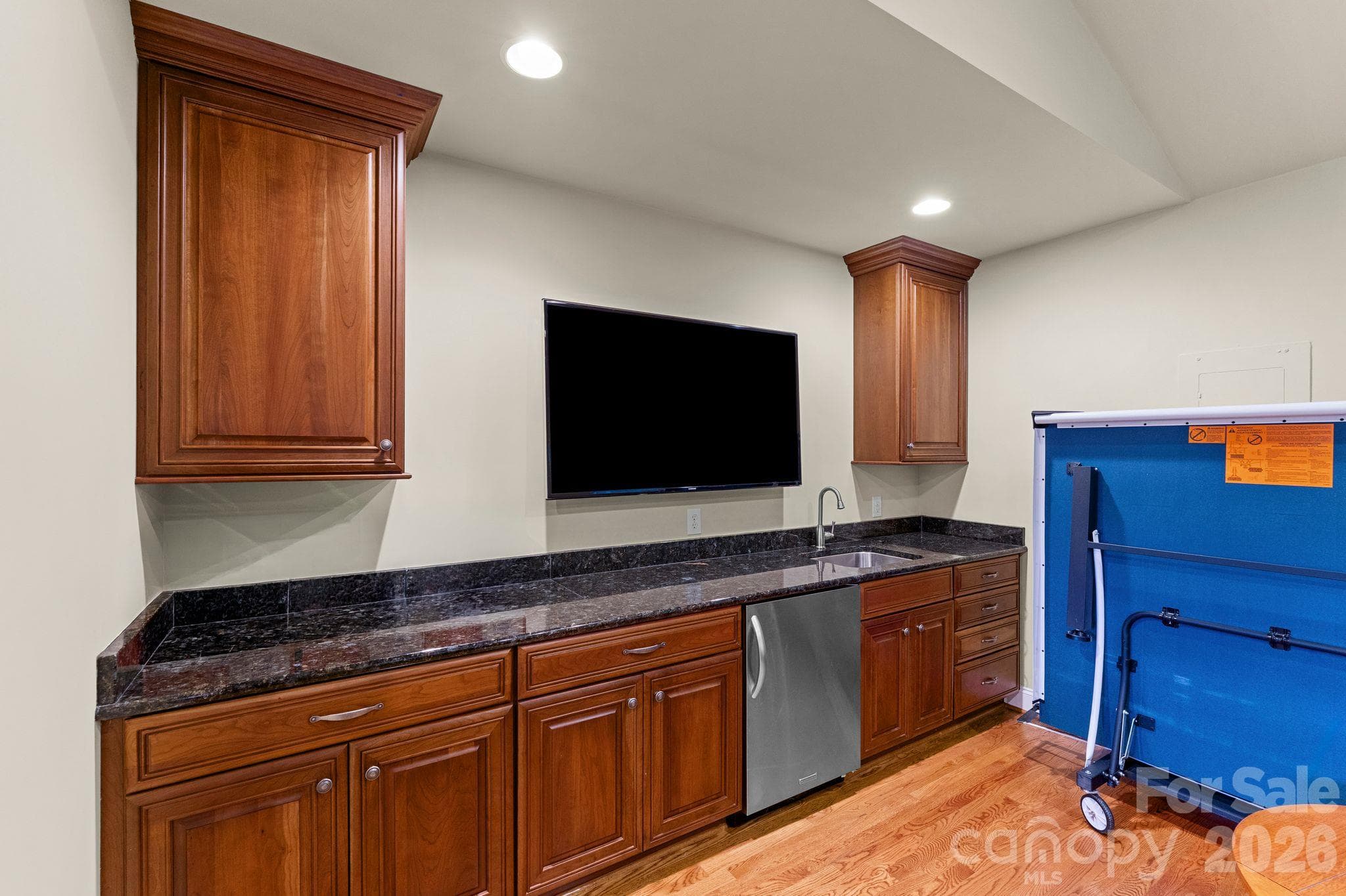 Wet bar or kitchenette area in the Bonus Room - 2006 Grey Road, Davidson