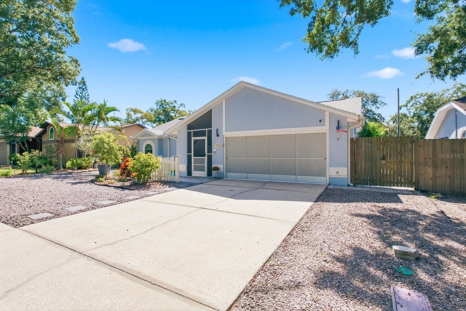 Single Family Residence at 726 CRYSTAL DR, PALM HARBOR, photo 3 of 44