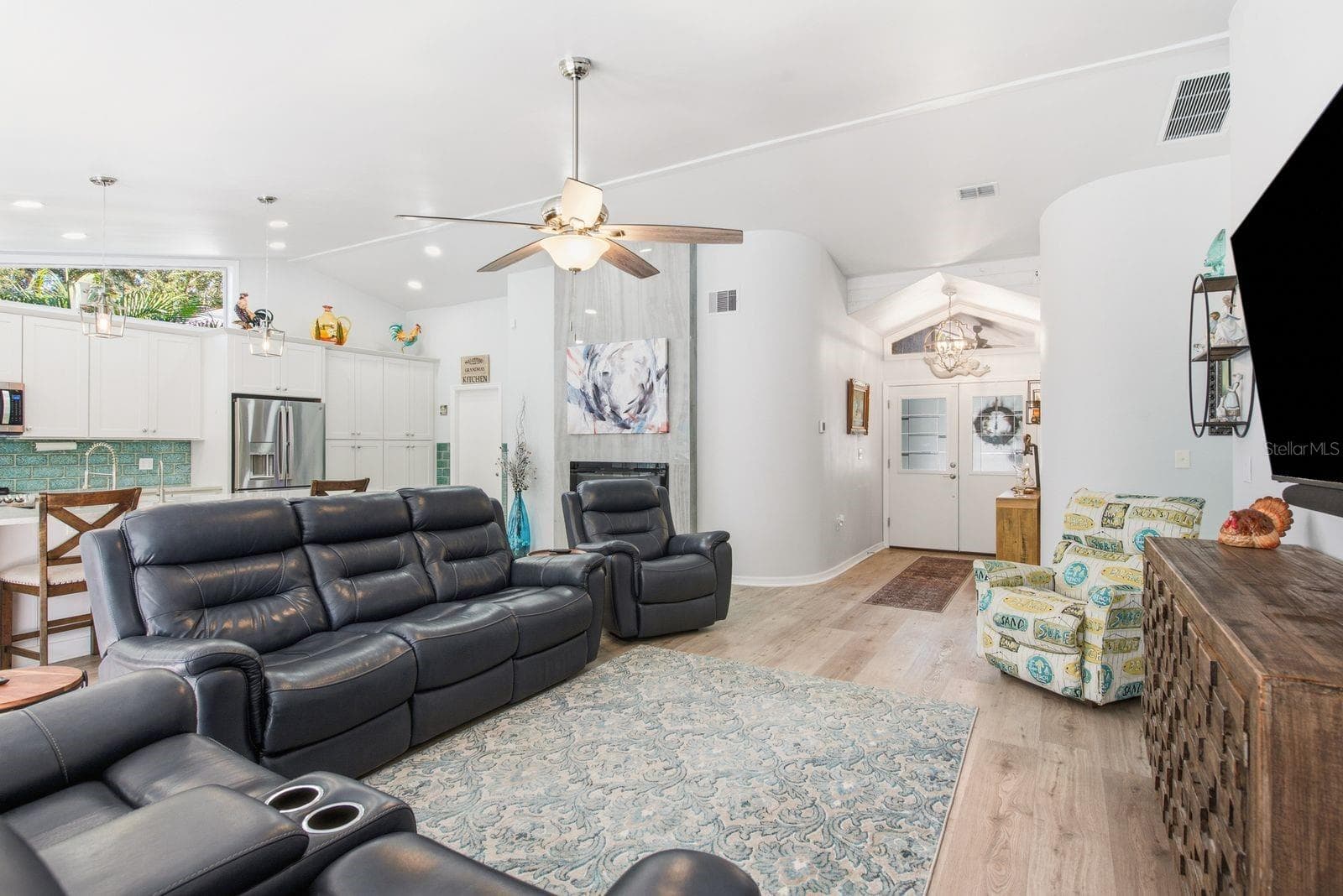 Single Family Residence at 726 CRYSTAL DR, PALM HARBOR, photo 12 of 44