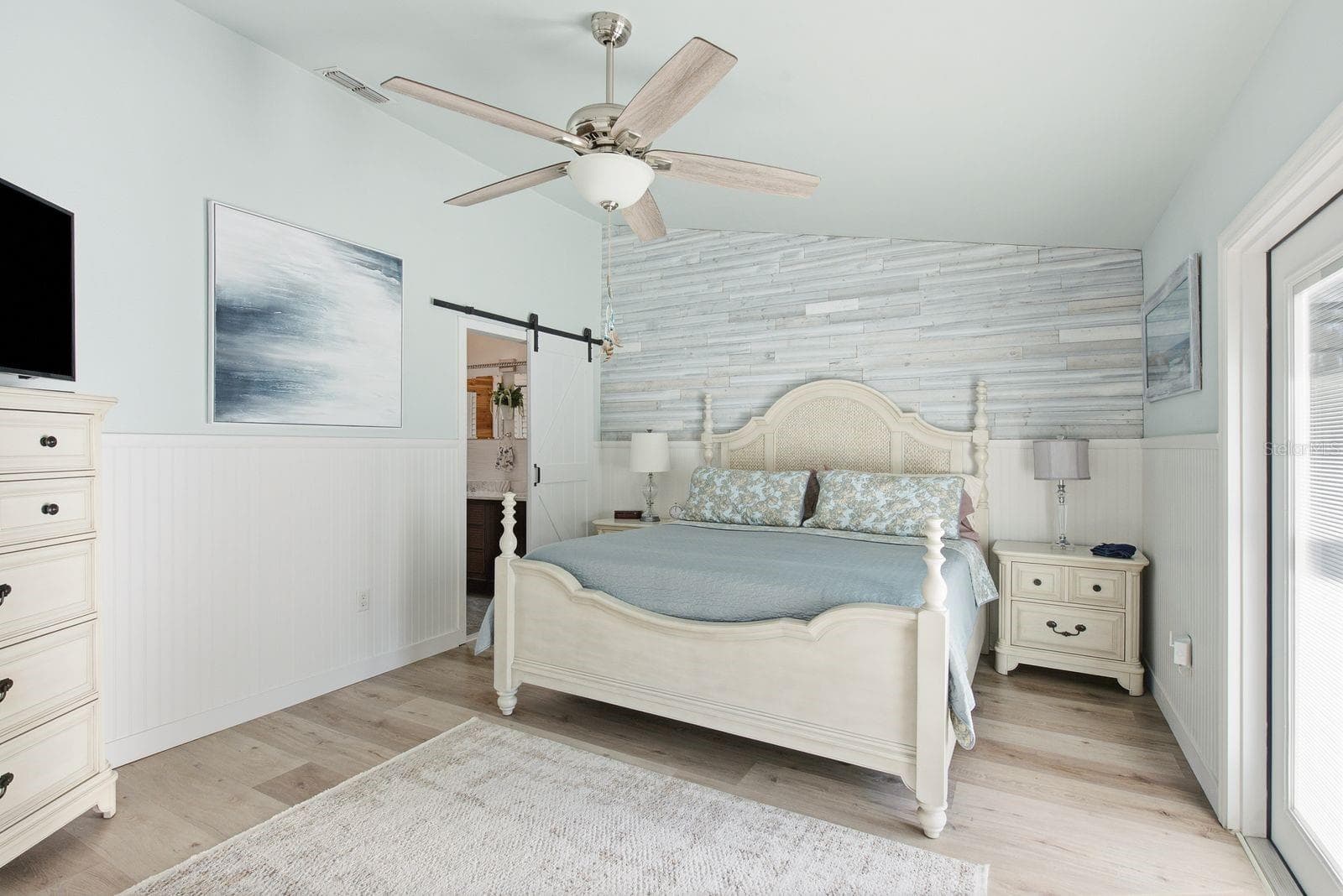 Single Family Residence at 726 CRYSTAL DR, PALM HARBOR, photo 22 of 44