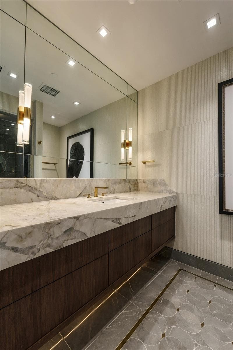 Condominium at 3101 BAYSHORE BLVD #1503, TAMPA, photo 53 of 100