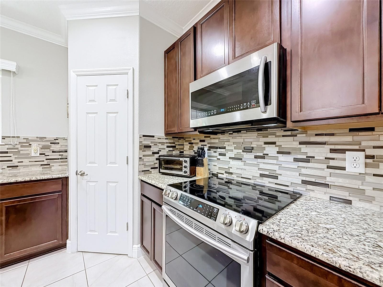 Townhouse at 8460 MAGNIFICENT LN, GROVELAND, photo 10 of 47