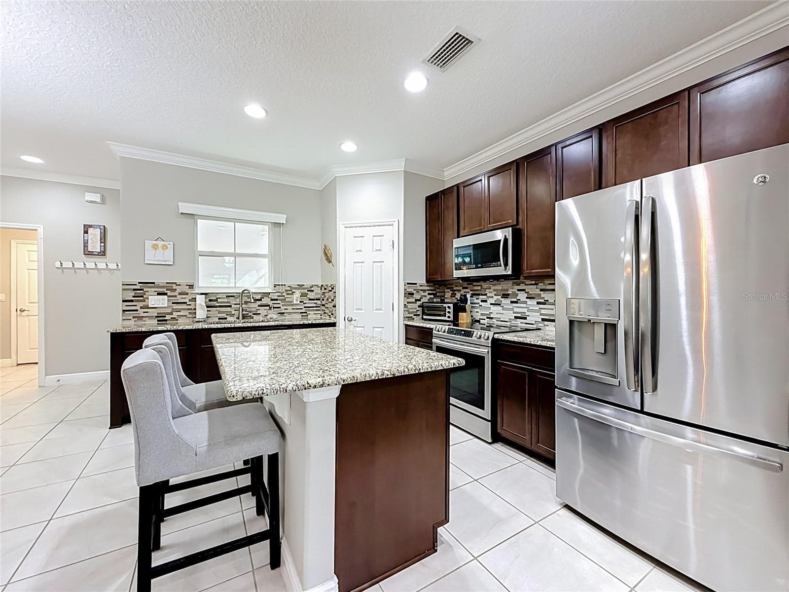 Townhouse at 8460 MAGNIFICENT LN, GROVELAND, photo 11 of 47
