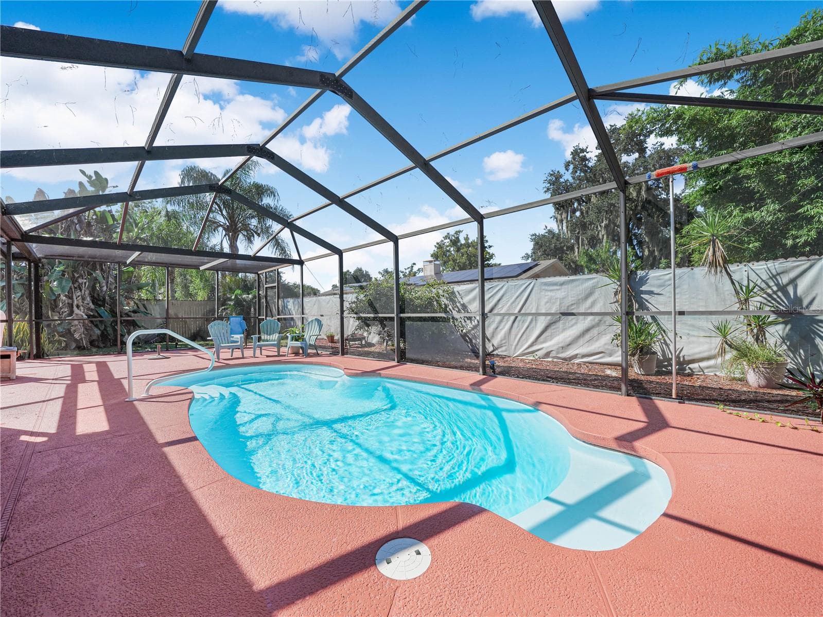 Pool - 812 SANDALWOOD DR, PLANT CITY