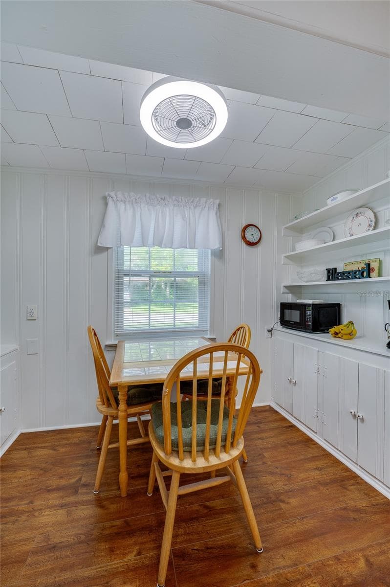 Dining area - 300 ALICE ST, EDGEWATER