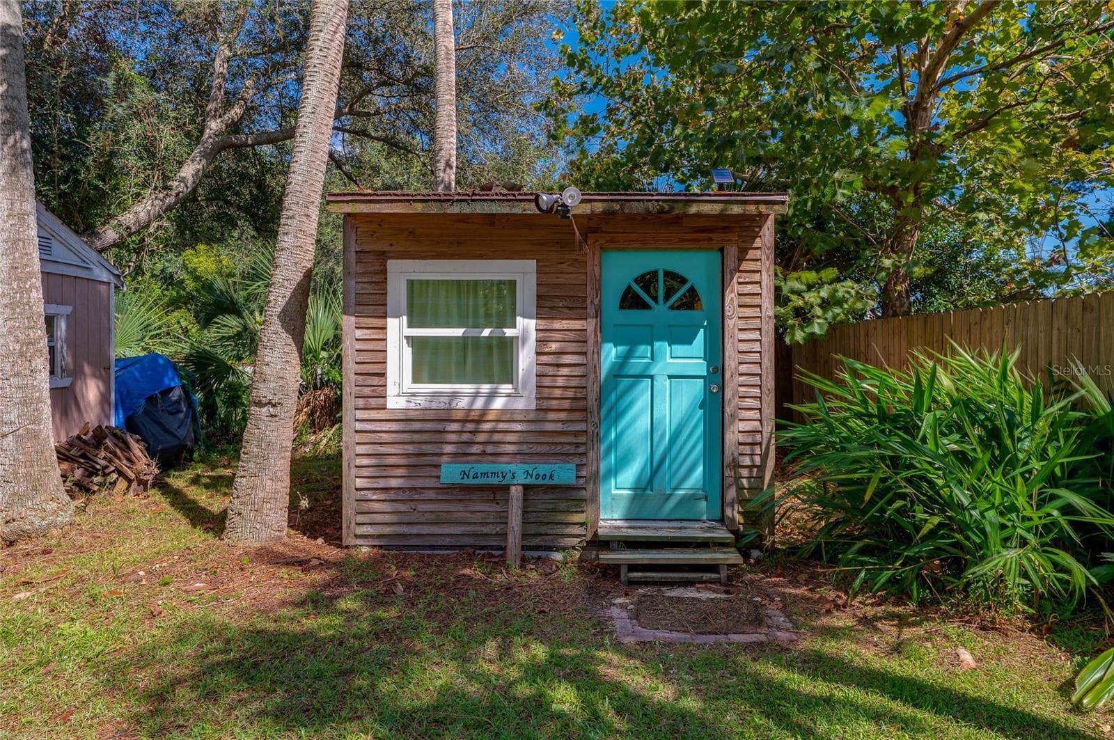 She shed - 300 ALICE ST, EDGEWATER