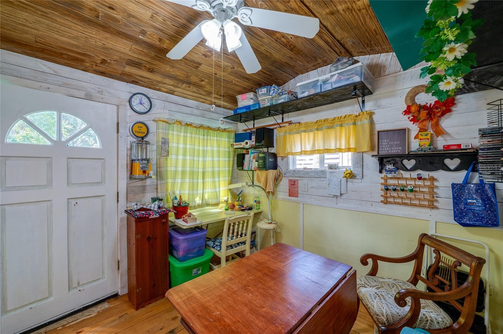 She shed - 300 ALICE ST, EDGEWATER